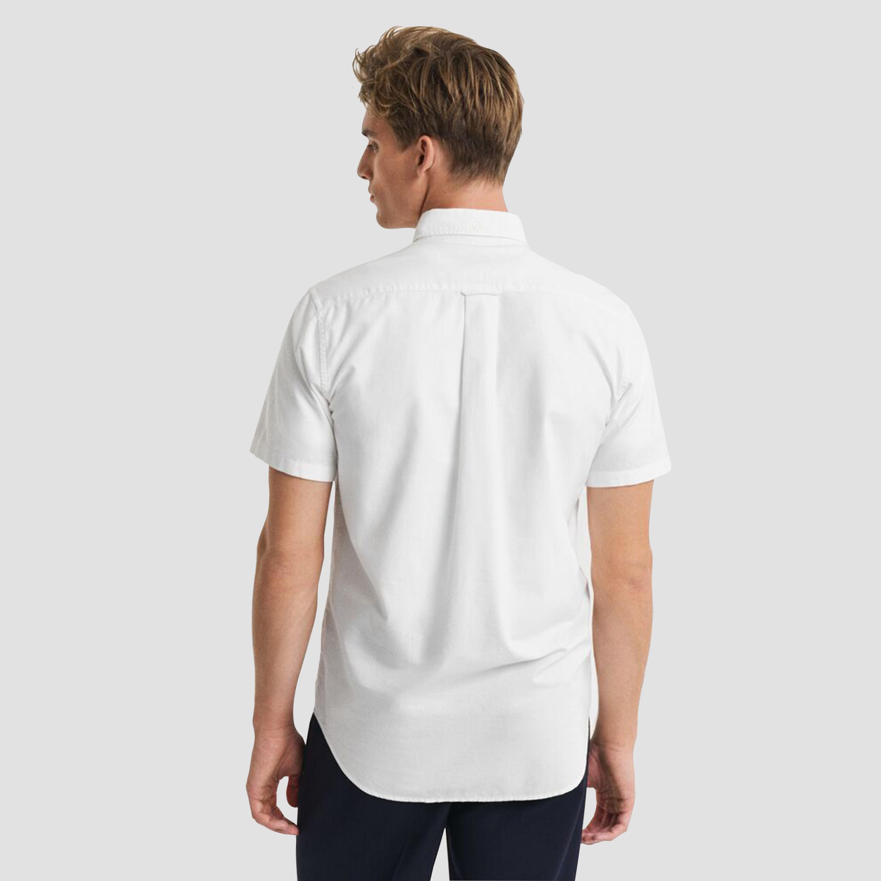 قميص أكسفورد رجالي بقصة عادية بياقة بأزرار وأكمام قصيرة، سادة من جانت-men-clothing-shirts-image-4