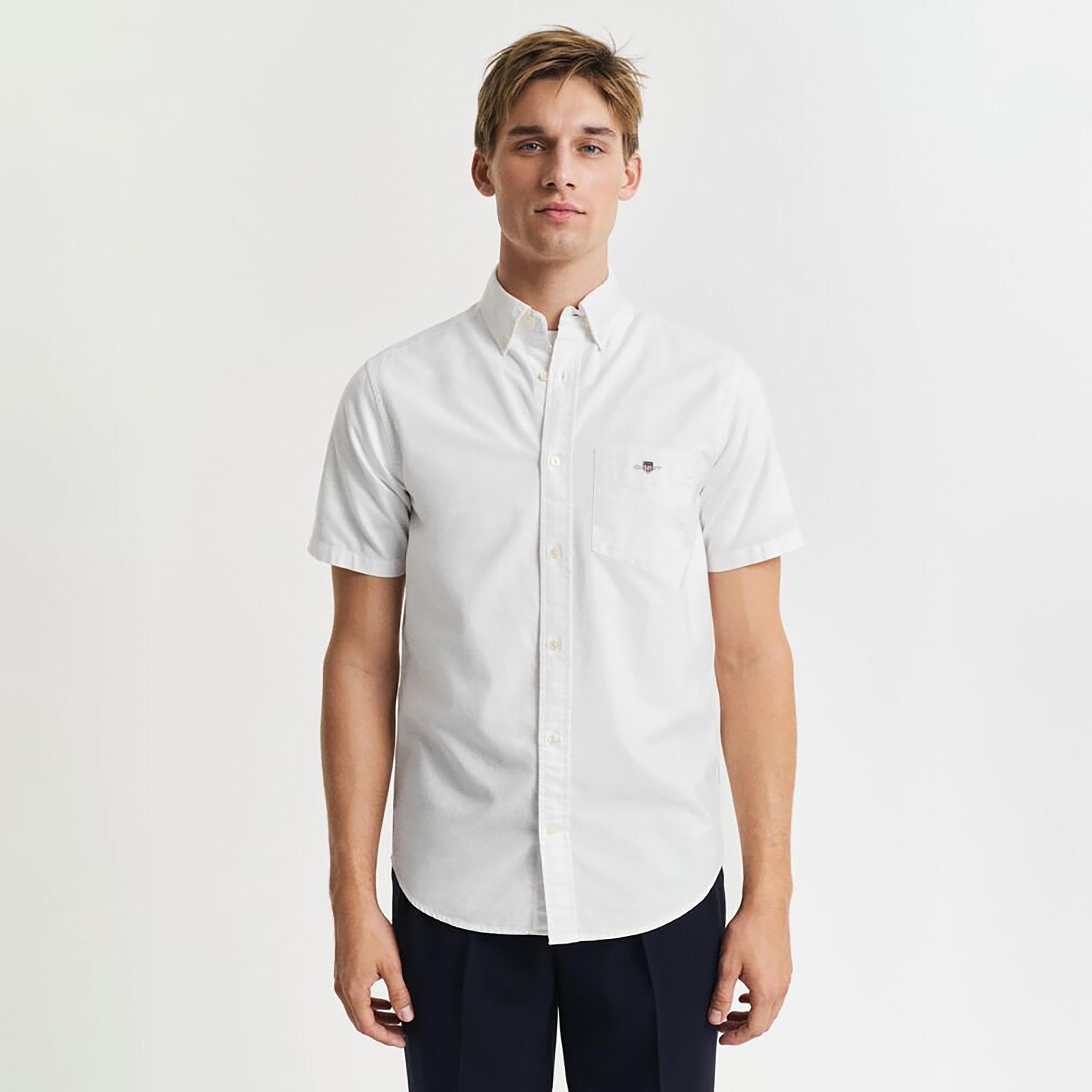 قميص أكسفورد رجالي بقصة عادية بياقة بأزرار وأكمام قصيرة، سادة من جانت-men-clothing-shirts-image-5