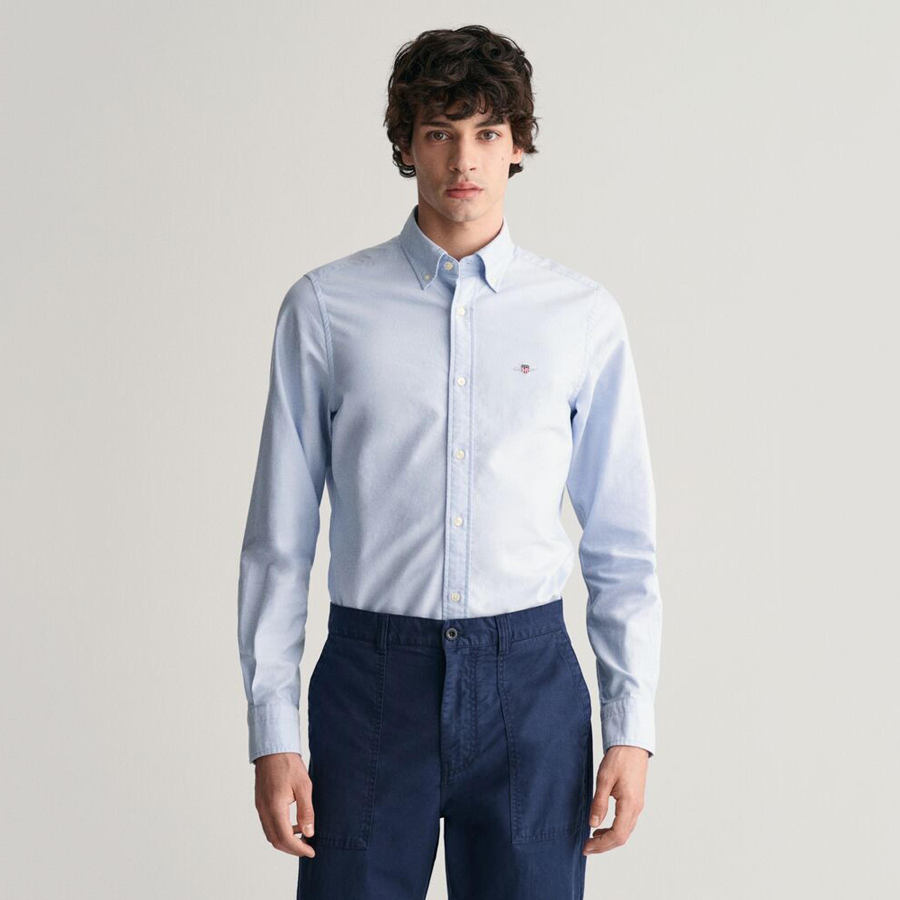 قميص رجالي بقصة ضيقة بياقة بأزرار سفلية سادة وأكمام طويلة من جانت.-men-clothing-shirts-image-1