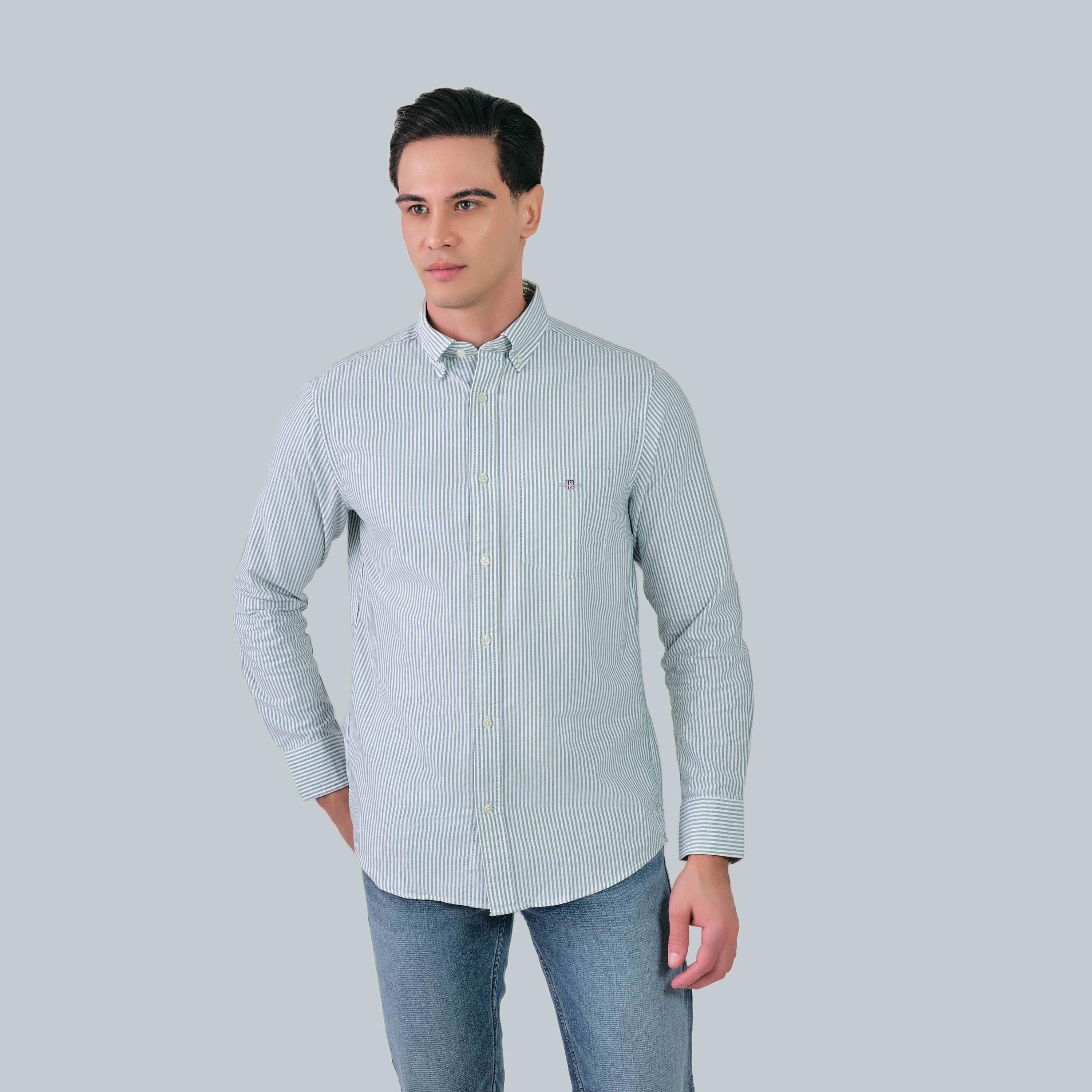 قميص رجالي مخطط بقصة عادية وأكمام طويلة وياقة بأزرار سفلية من Gant-men-clothing-shirts-image-9