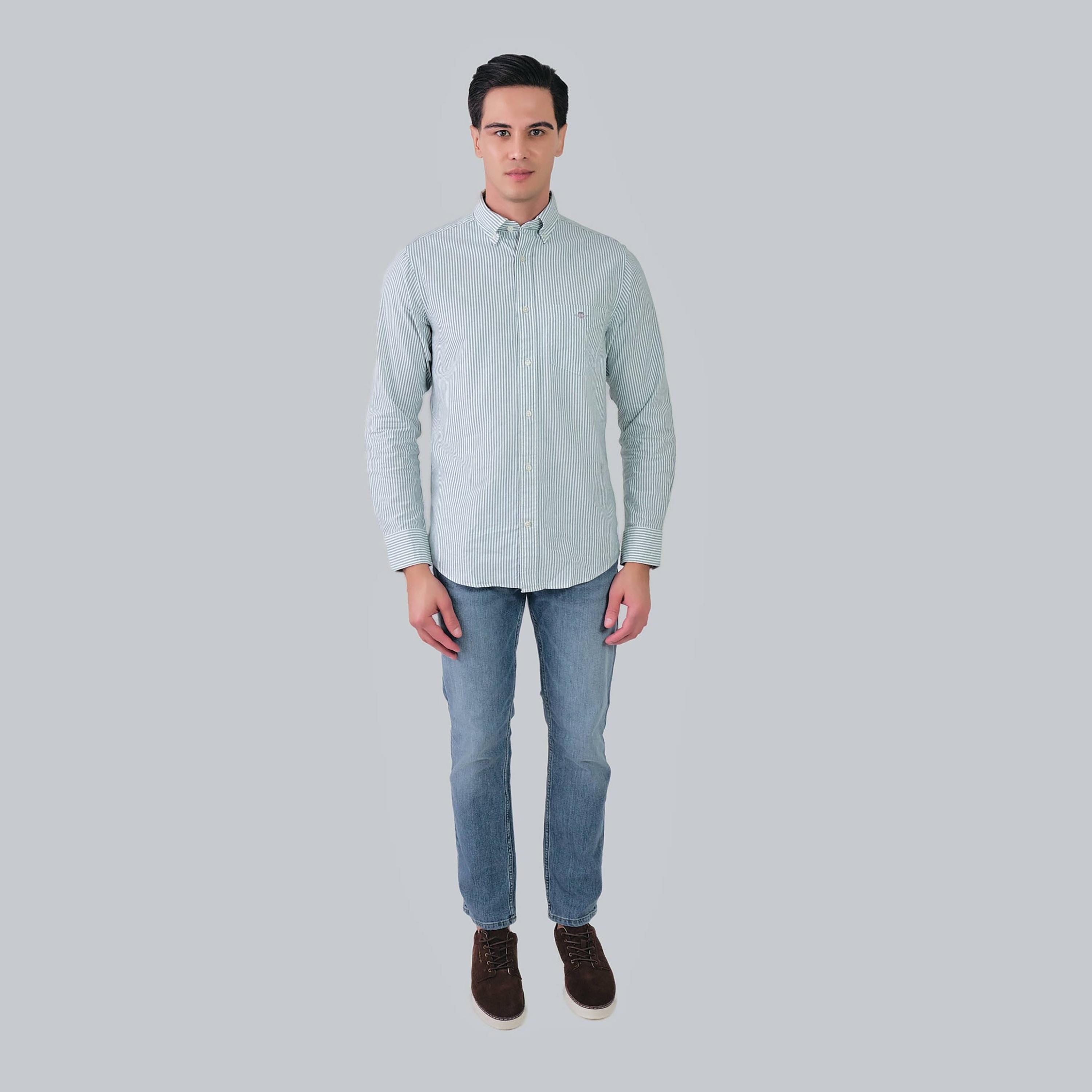 قميص رجالي مخطط بقصة عادية وأكمام طويلة وياقة بأزرار سفلية من Gant-men-clothing-shirts-image-11
