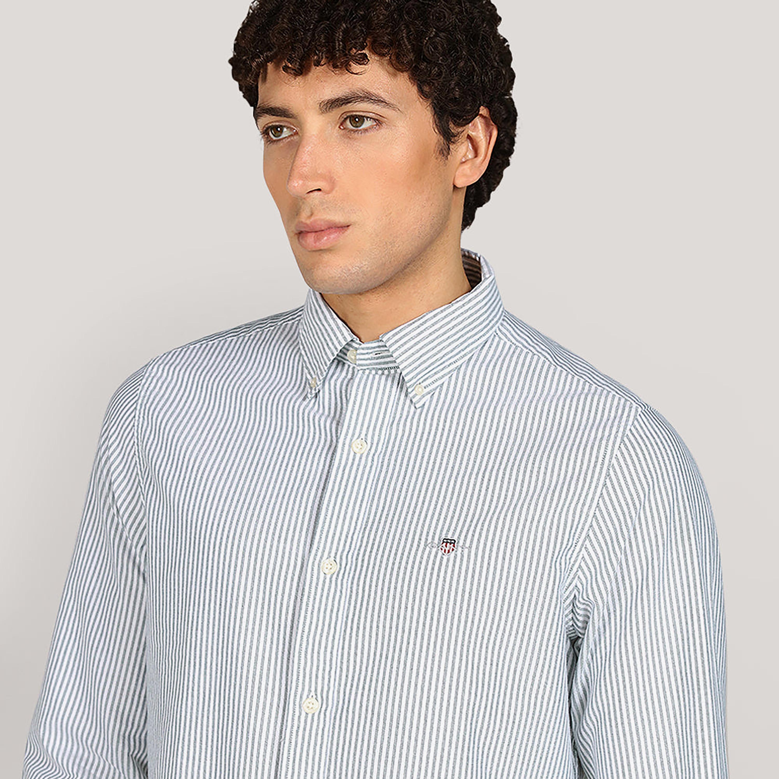 قميص أكسفورد رجالي بقصة ضيقة بياقة بأزرار وأكمام طويلة، مخطط من جانت-men-clothing-shirts-image-7
