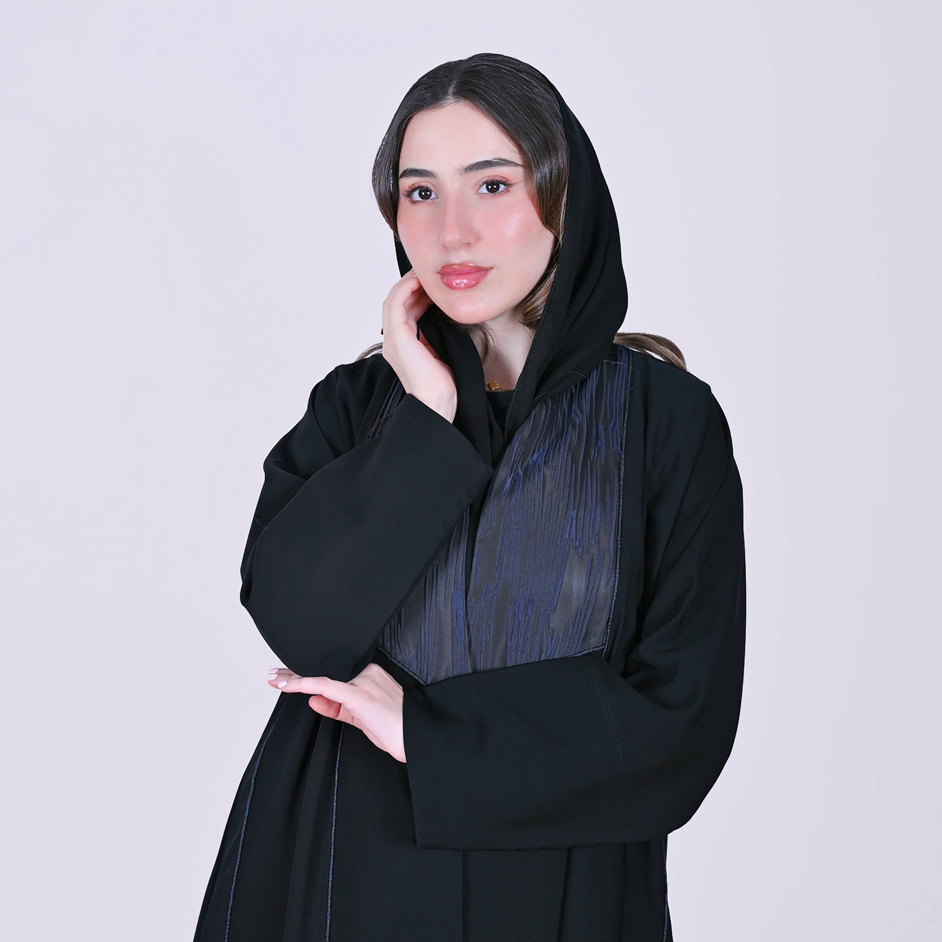 عباءة كتان بأساور عريضة مزينة بكنار جاكار مع حجاب سوداء للنساء من حوراء-women-arabicclothing-abayas-image-3