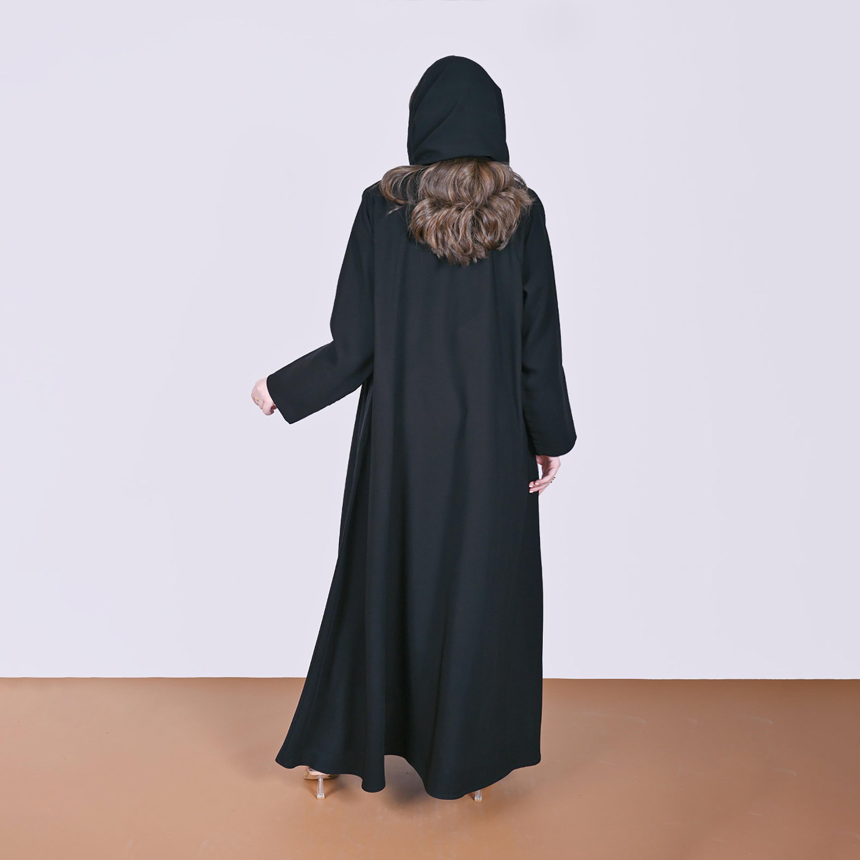 عباءة كتان بأساور عريضة مزينة بكنار جاكار مع حجاب سوداء للنساء من حوراء-women-arabicclothing-abayas-image-5