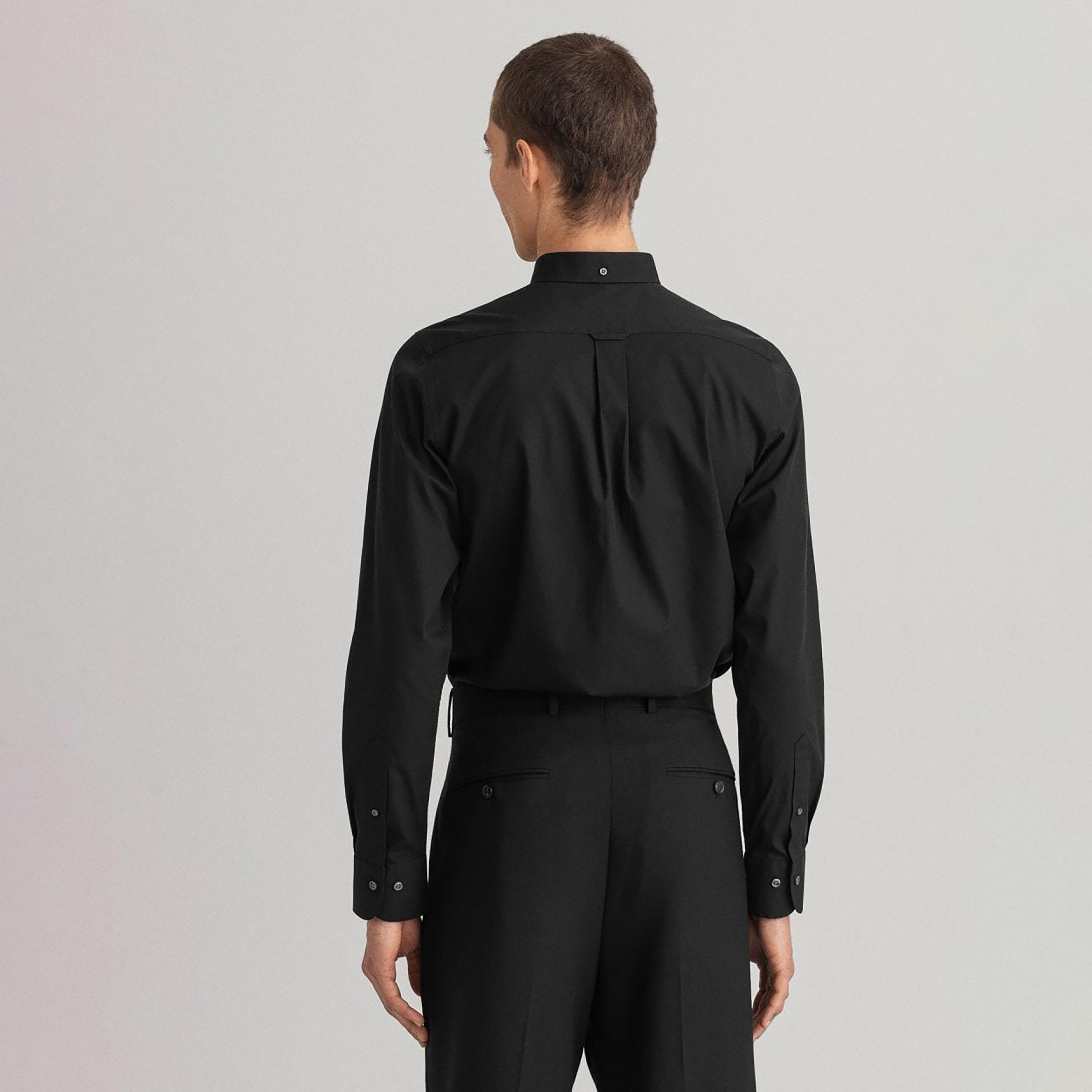 قميص من جانت بأكمام طويلة وياقة بأزرار سفلية وتفاصيل شعار-men-clothing-shirts-image-2