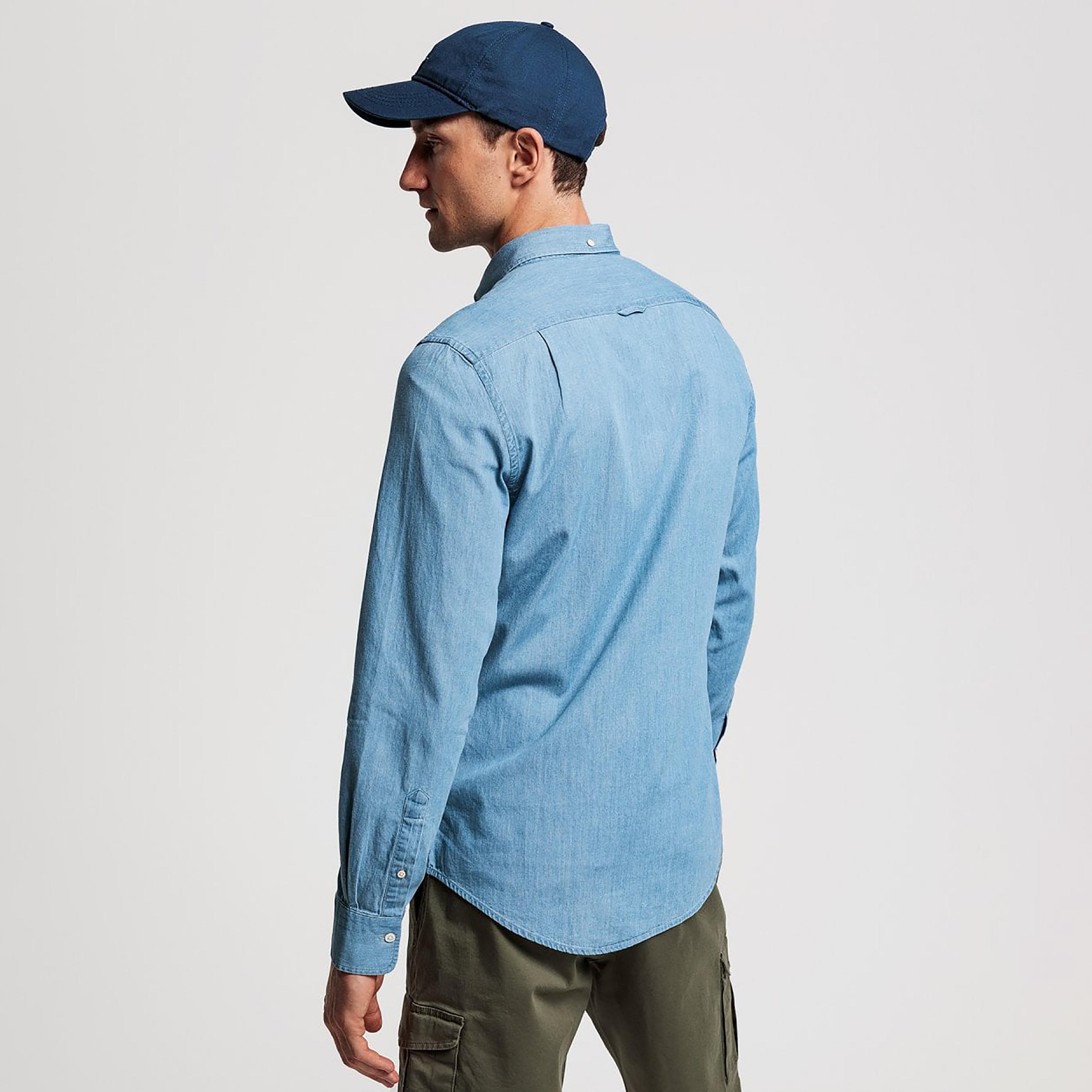 قميص دينم بأكمام طويلة وياقة بأزرار سفلية وشعار جانت مع جيب رقعة-men-clothing-shirts-image-3