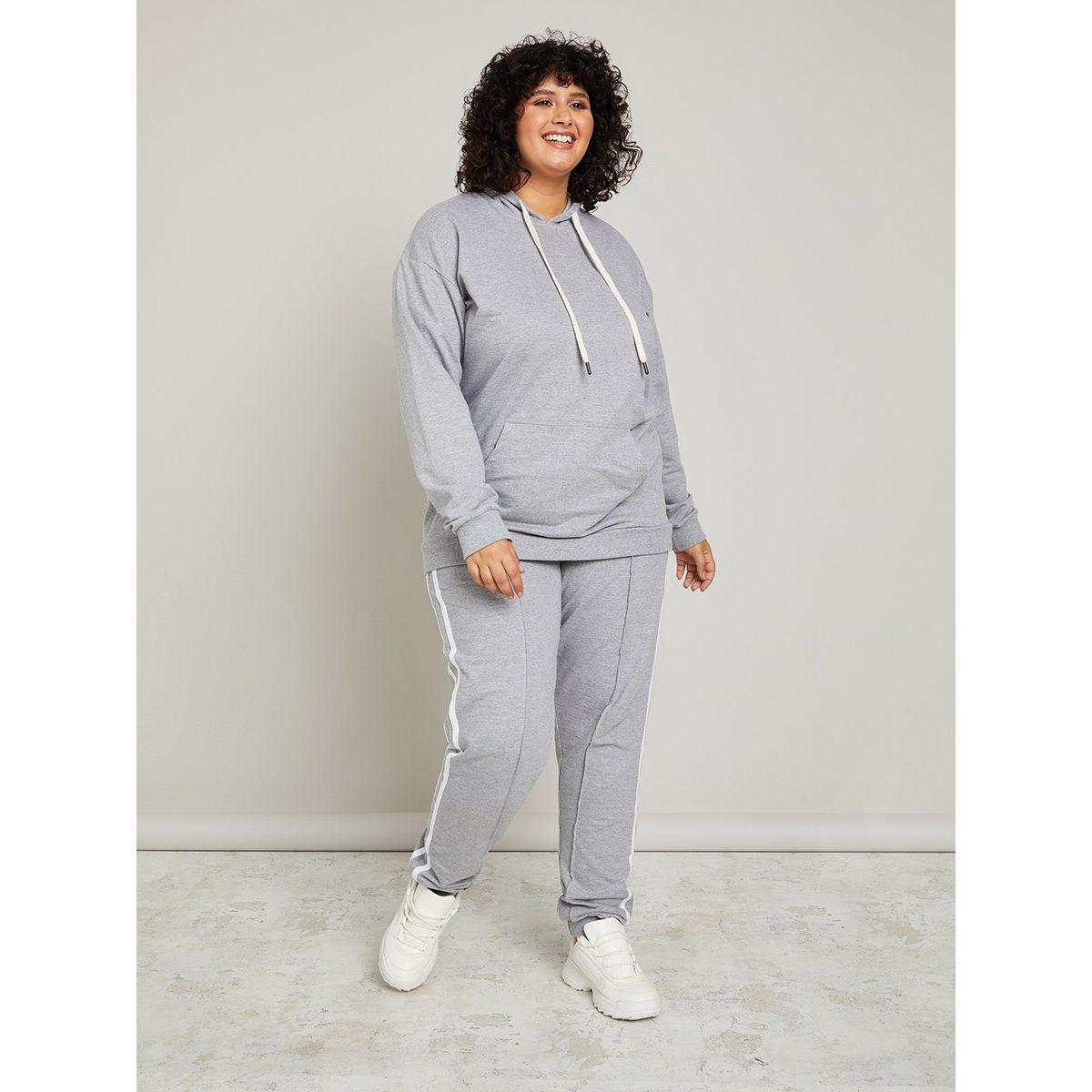 Styli Plus Front Pocket Detail Long Sleeves Knit Pullover Hoodie-women-winterwear-hoodiesandsweatshirts-hoodies-image-2