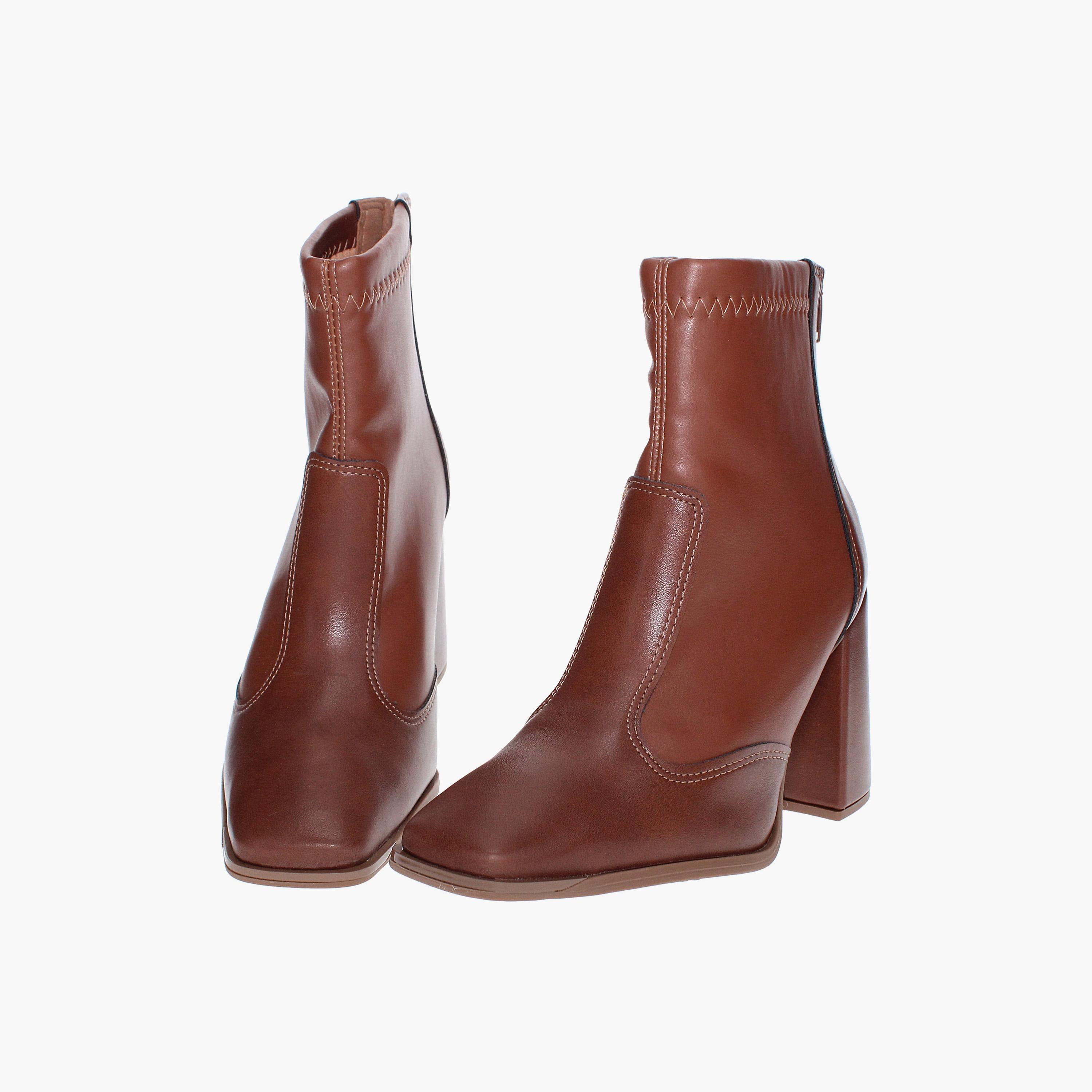  حذاء نسائي بكعب عريض مع سحاب للإغلاق من فيزانو تايلور-women-shoes-boots-image-2