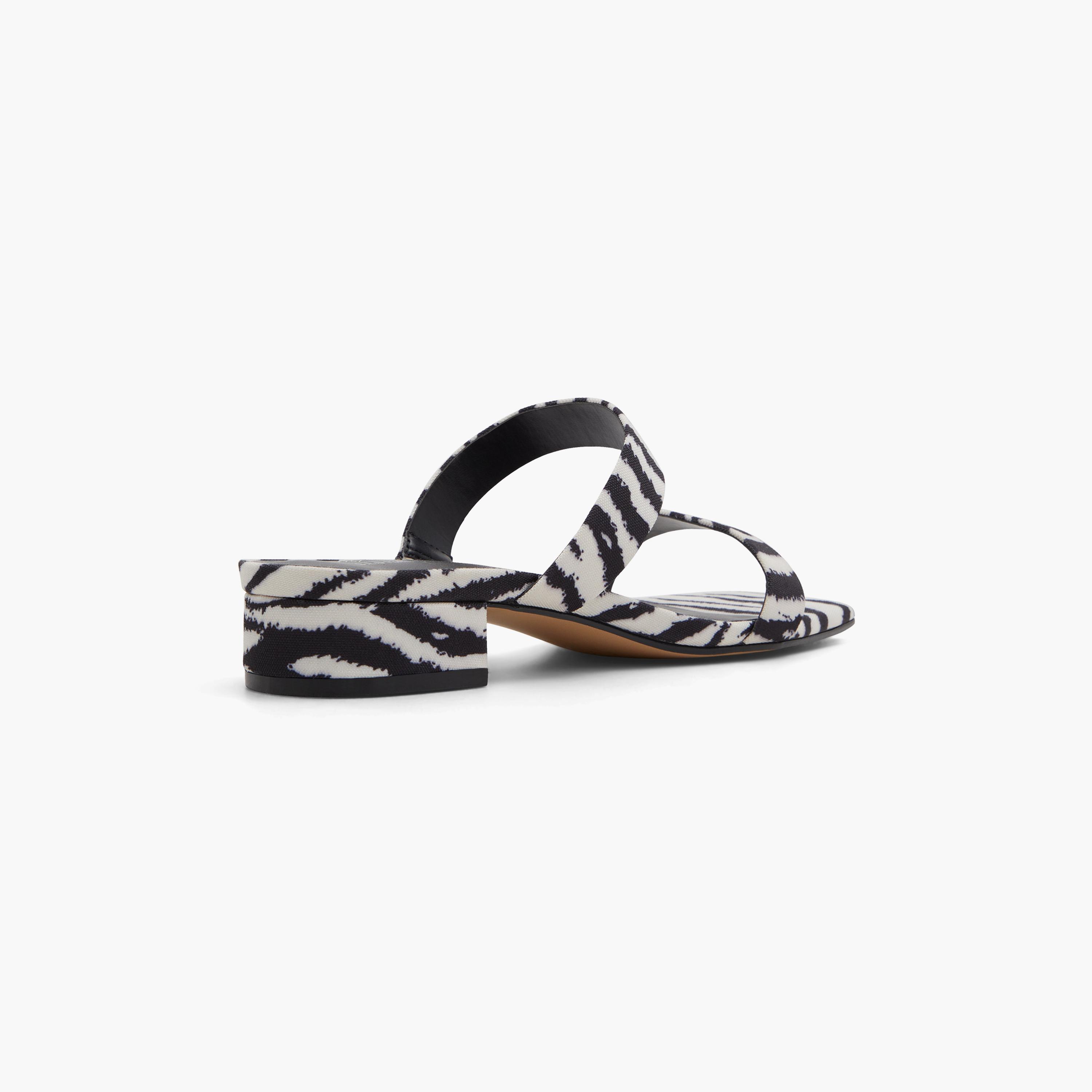 كول ات سبرينج شبشب سهل الارتداء مع الراينستون للنساء | 30CLARRA-women-shoes-sandals-flats-image-7
