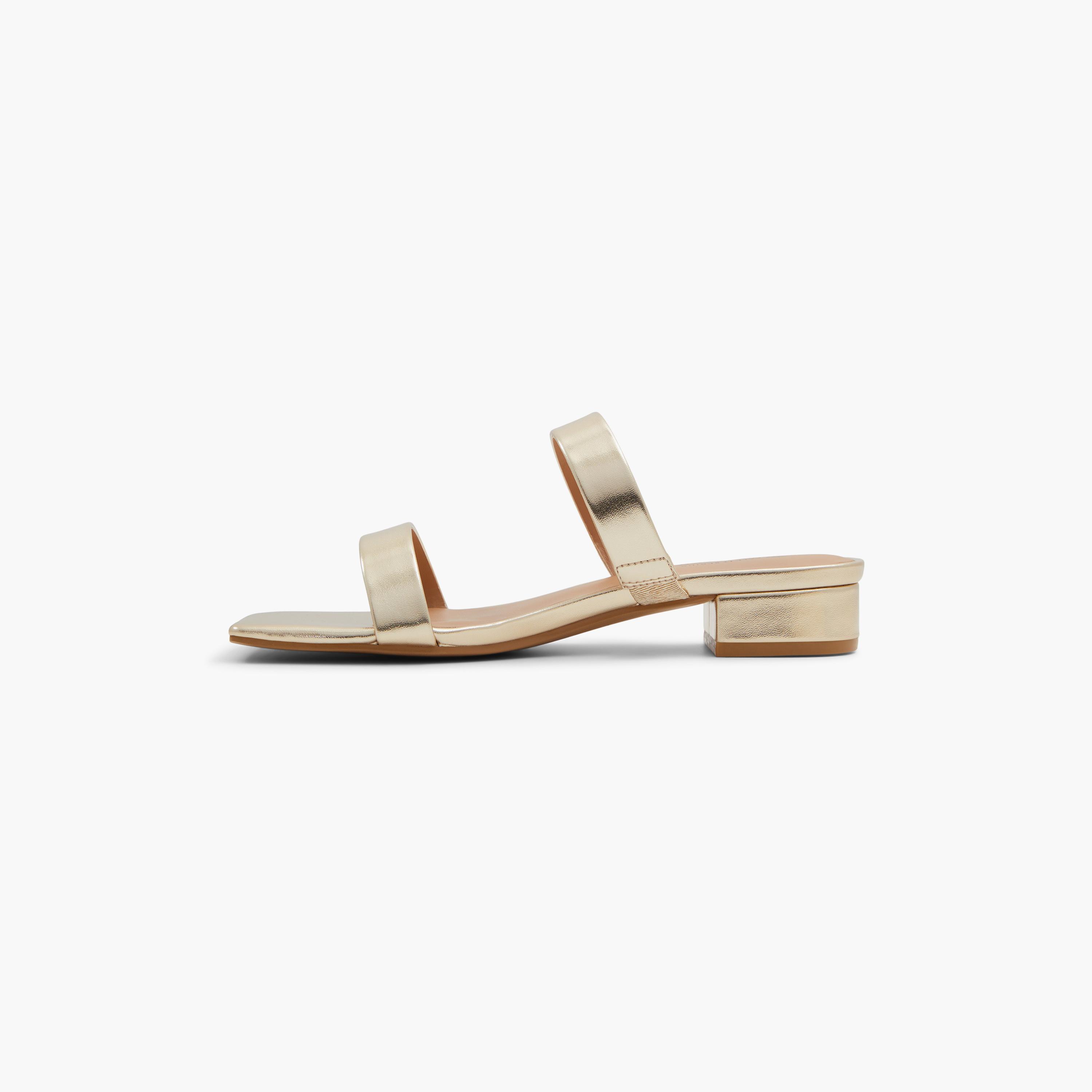 كول ات سبرينج شبشب سهل الارتداء مع الراينستون للنساء | 30CLARRA-women-shoes-sandals-flats-image-24