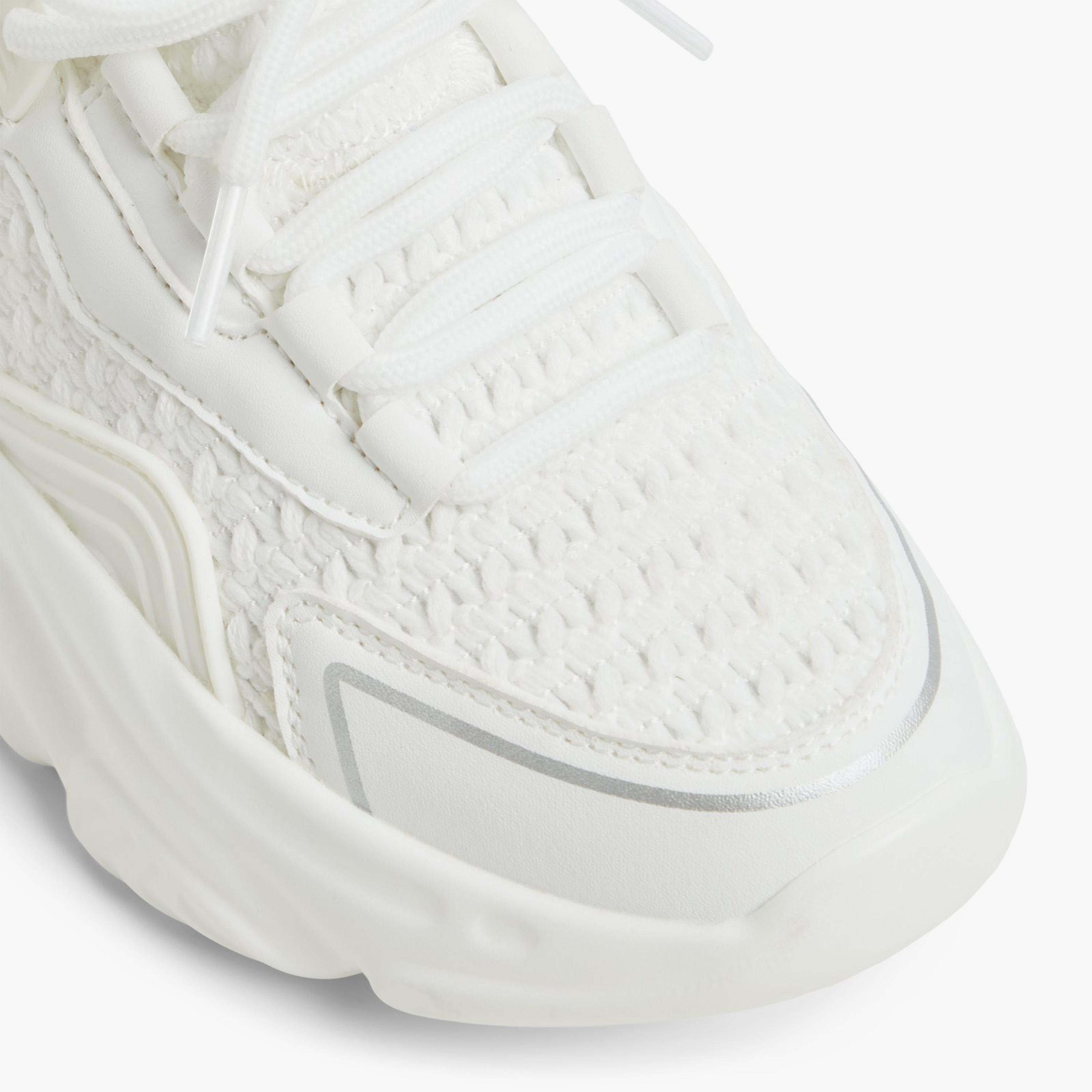 كول ات سبرينغ- حذاء رياضي برباط كاحل منخفض للنساء | 30ELYZA-women-shoes-sneakers-image-2