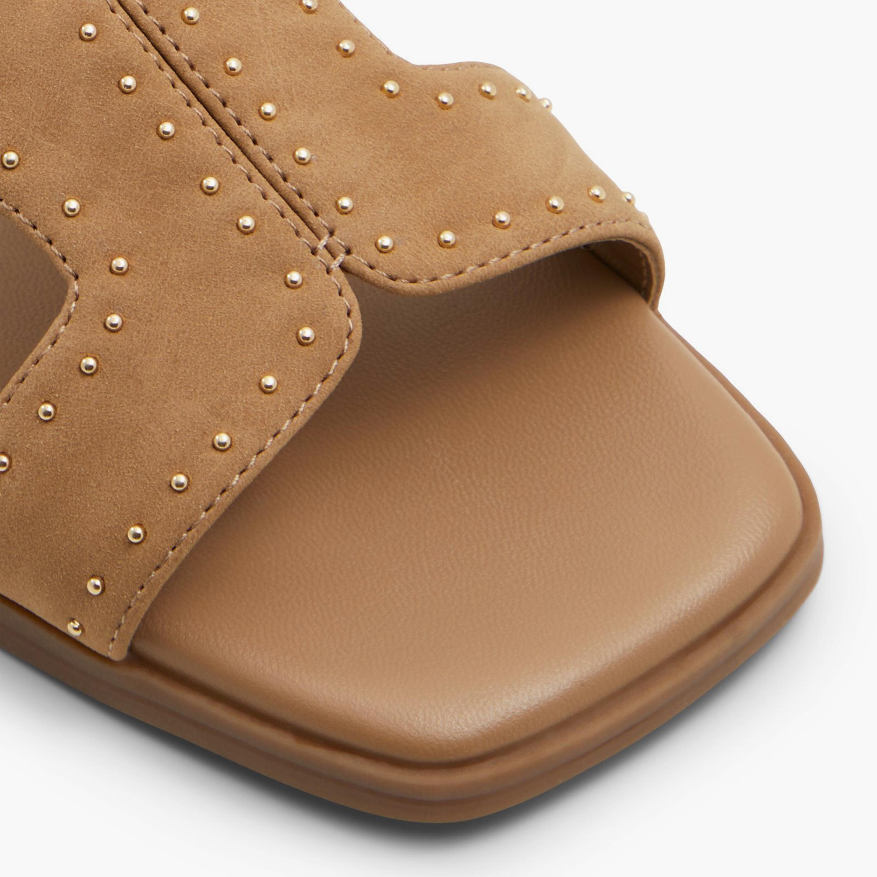 كول ات سبرينج- صندل نسائي سهل الارتداء  | 30HAYLEE-women-shoes-sandals-flats-image-9