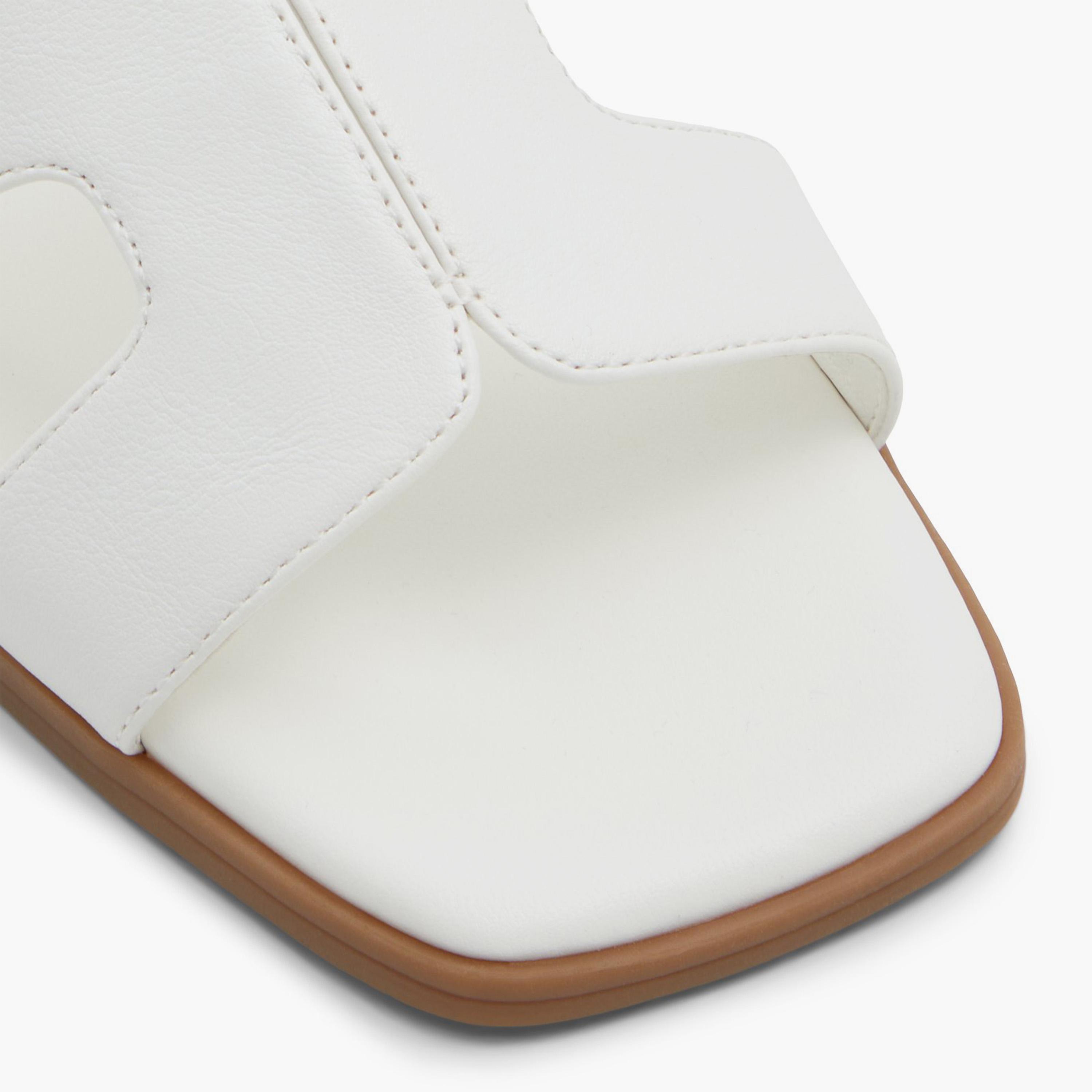 كول ات سبرينج- صندل نسائي سهل الارتداء  | 30HAYLEE-women-shoes-sandals-flats-image-14