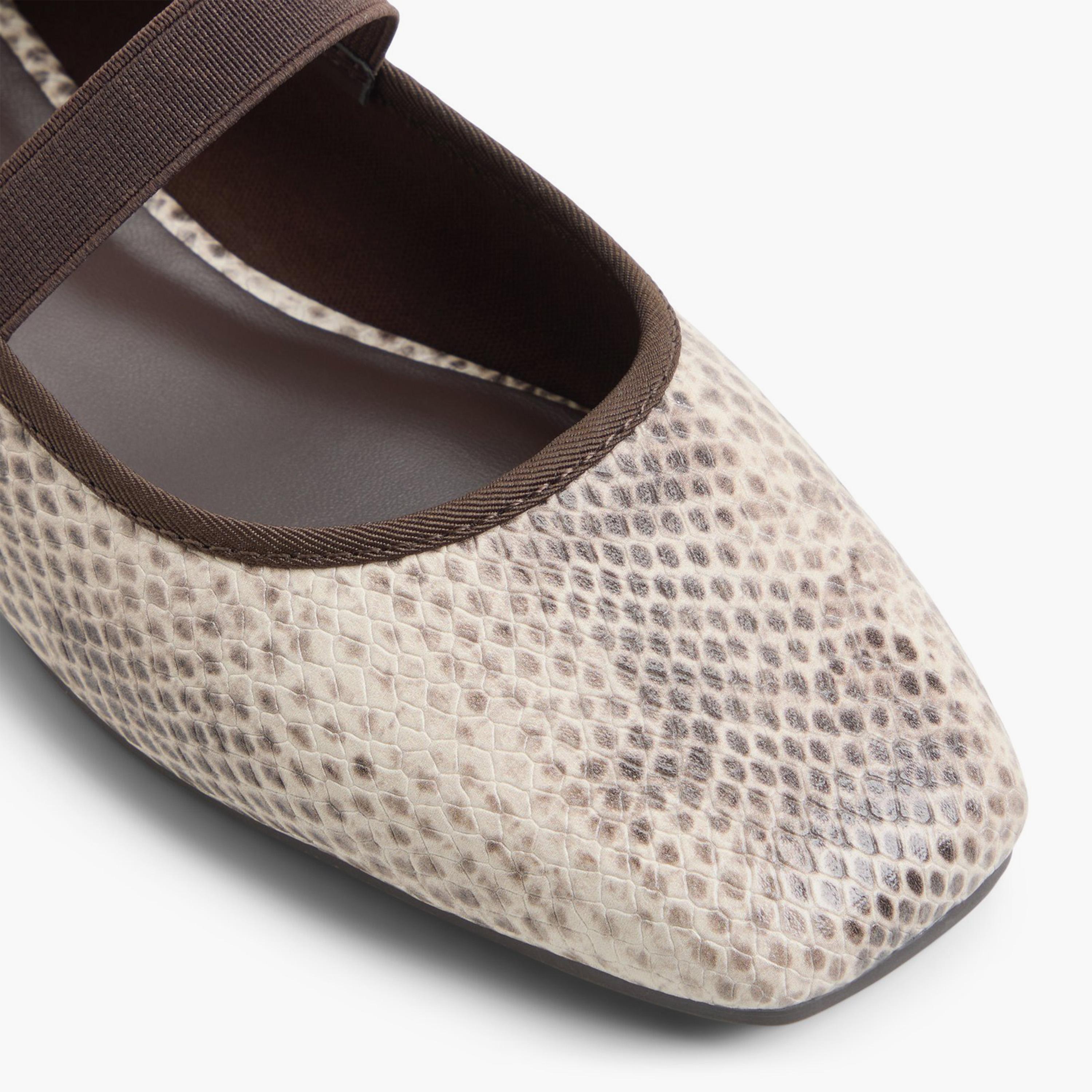 كول ات سبرينغ - حذاء ماري جين جوني مسطح سهل الارتداء للنساء | 30JONNIE-women-shoes-ballerinas-image-2