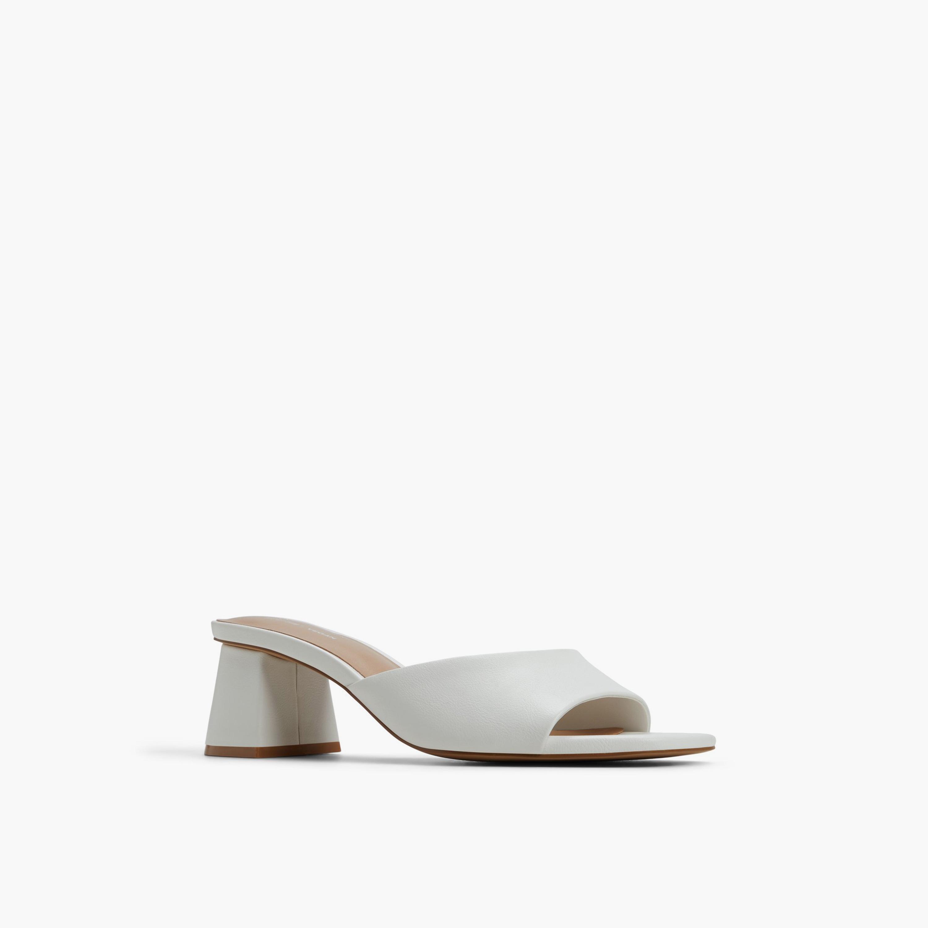كول ات سبرينغ- صندل كعب سميك سهل الارتداء للنساء | 30LANAA-women-shoes-heels-image-1