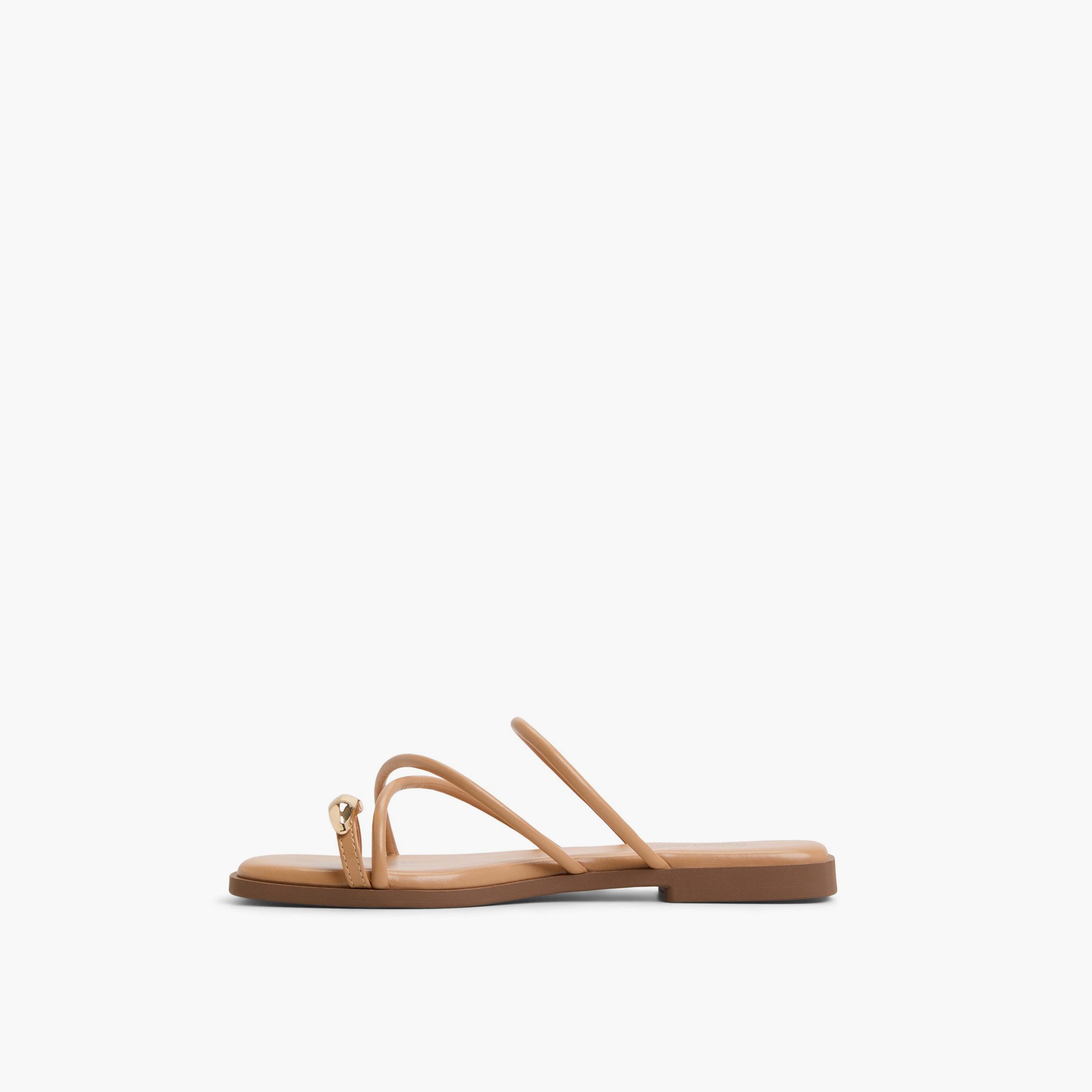 كول ات سبرينغ- صندل بحلقة إصبع القدم للنساء | 30LUNAROSE-women-shoes-sandals-flats-image-4