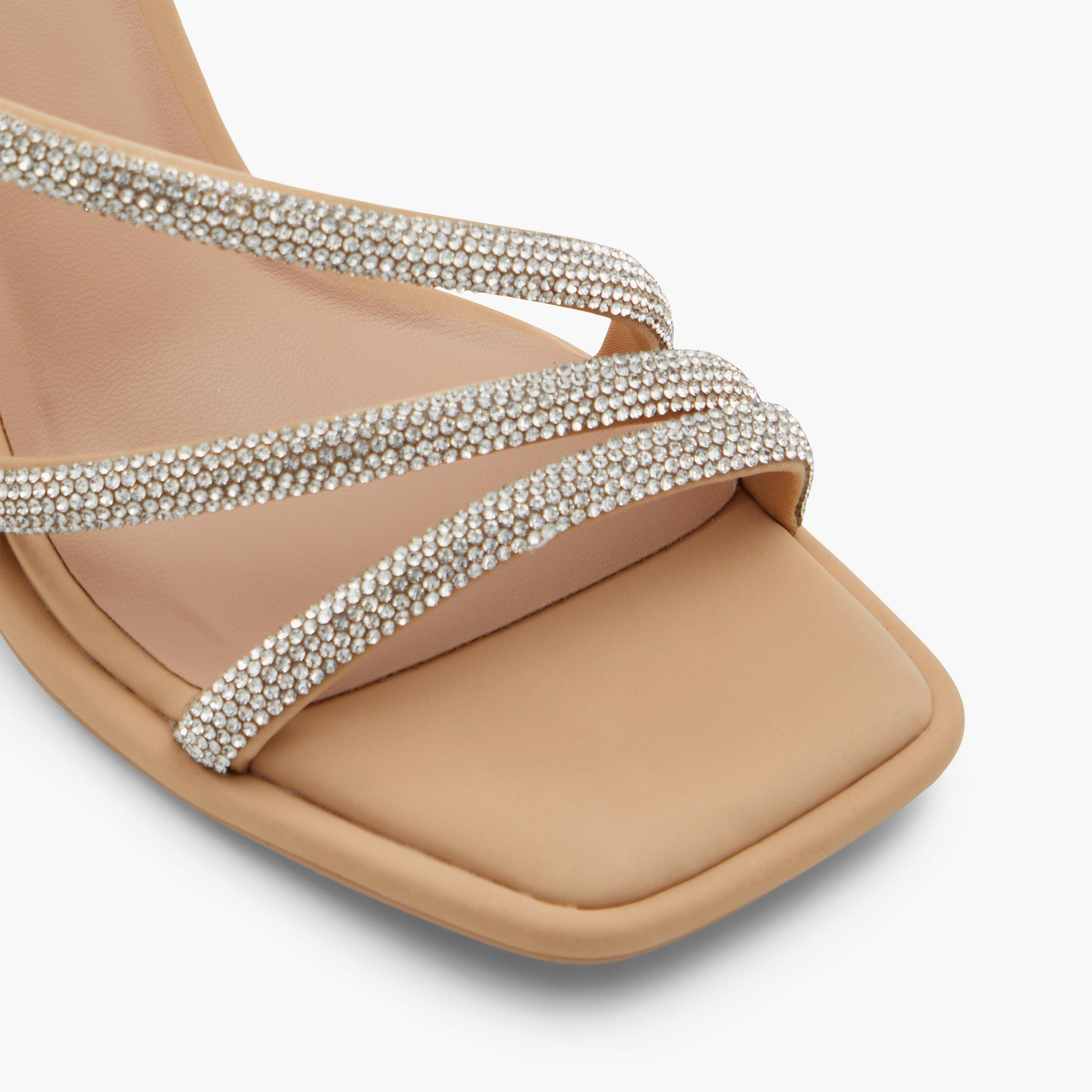 كول ات سبرينج صندل كعب مربع بحزام للنساء | 30LUXE-women-shoes-heels-image-15
