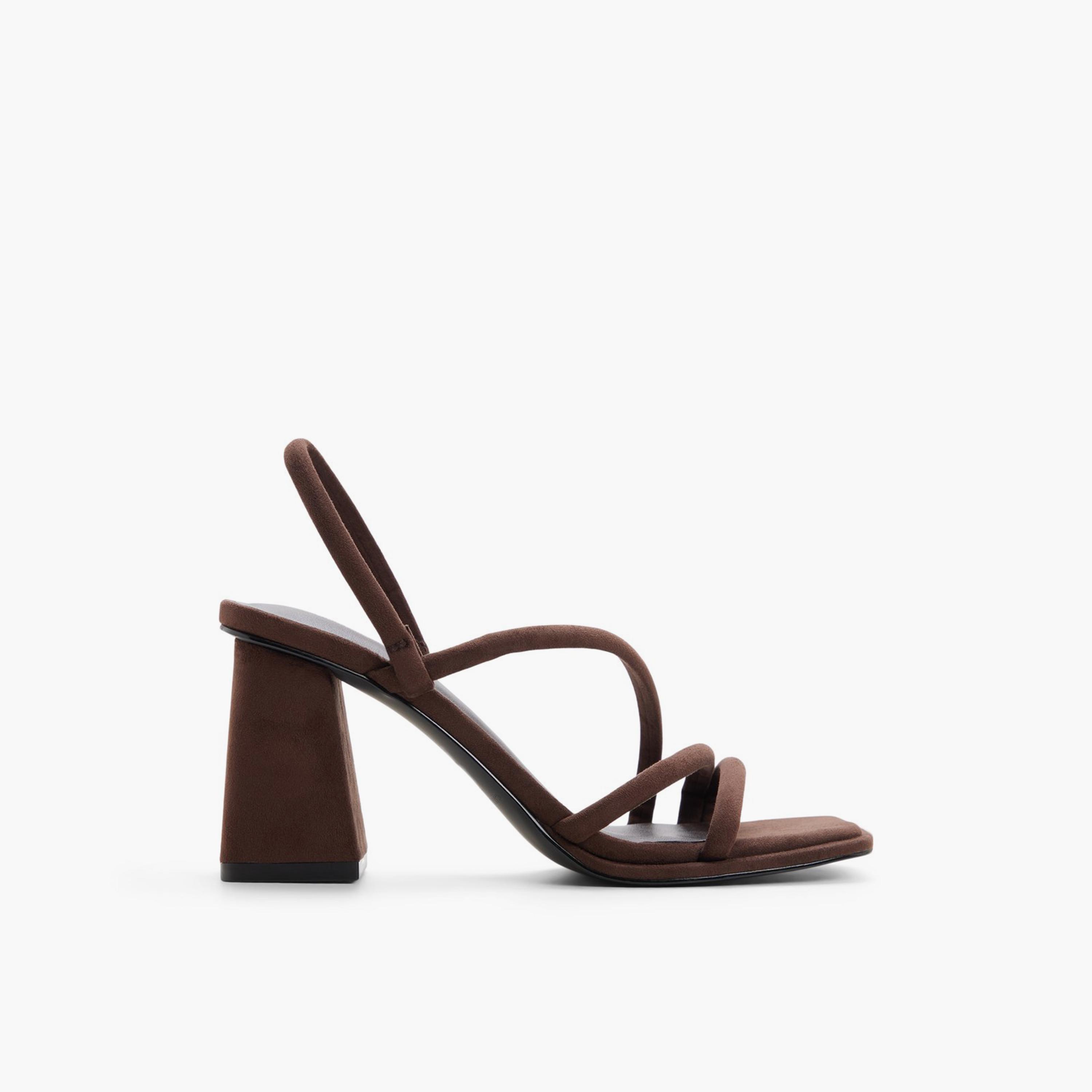 كول ات سبرينج صندل كعب مربع بحزام للنساء | 30LUXE-women-shoes-heels-image-38