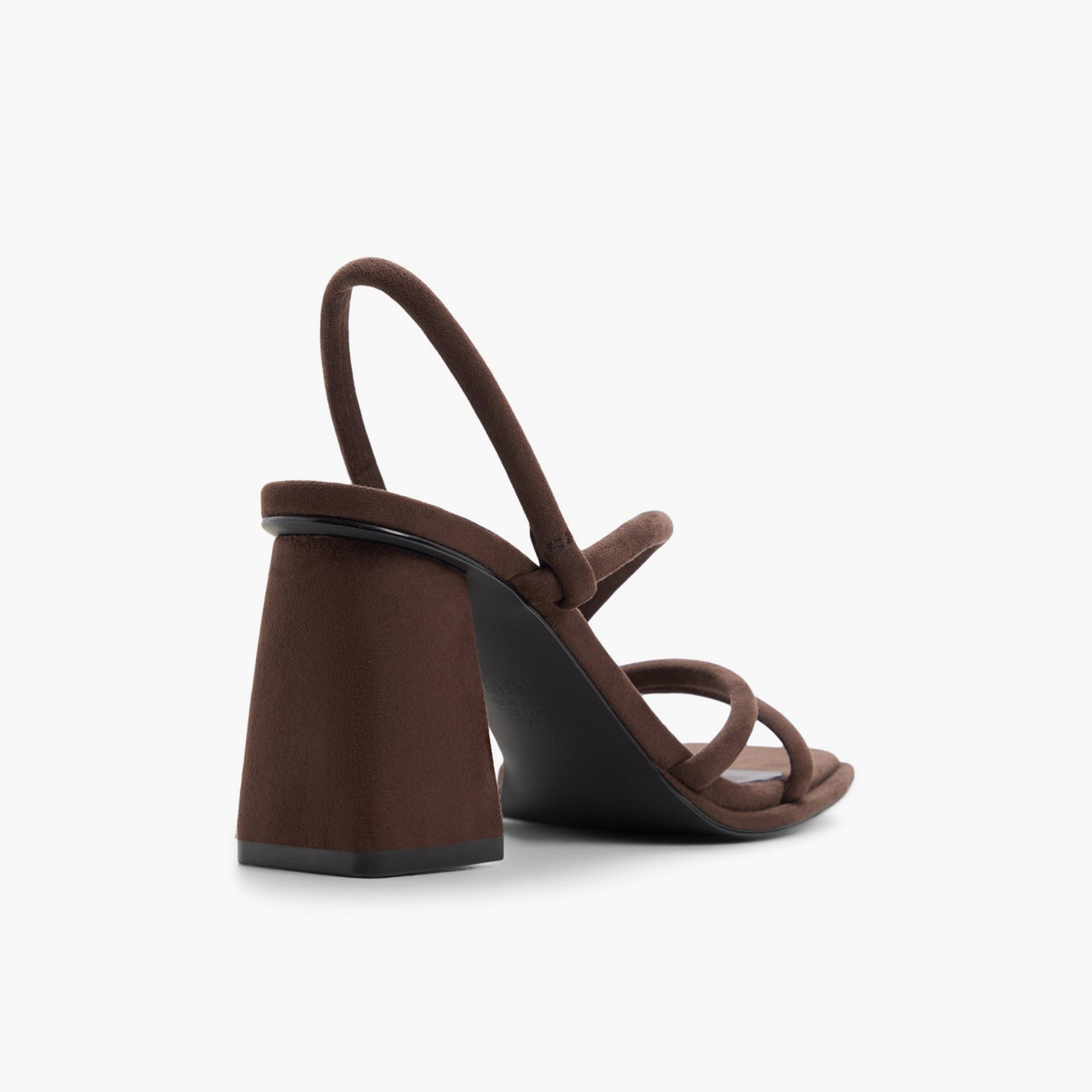 كول ات سبرينج صندل كعب مربع بحزام للنساء | 30LUXE-women-shoes-heels-image-40