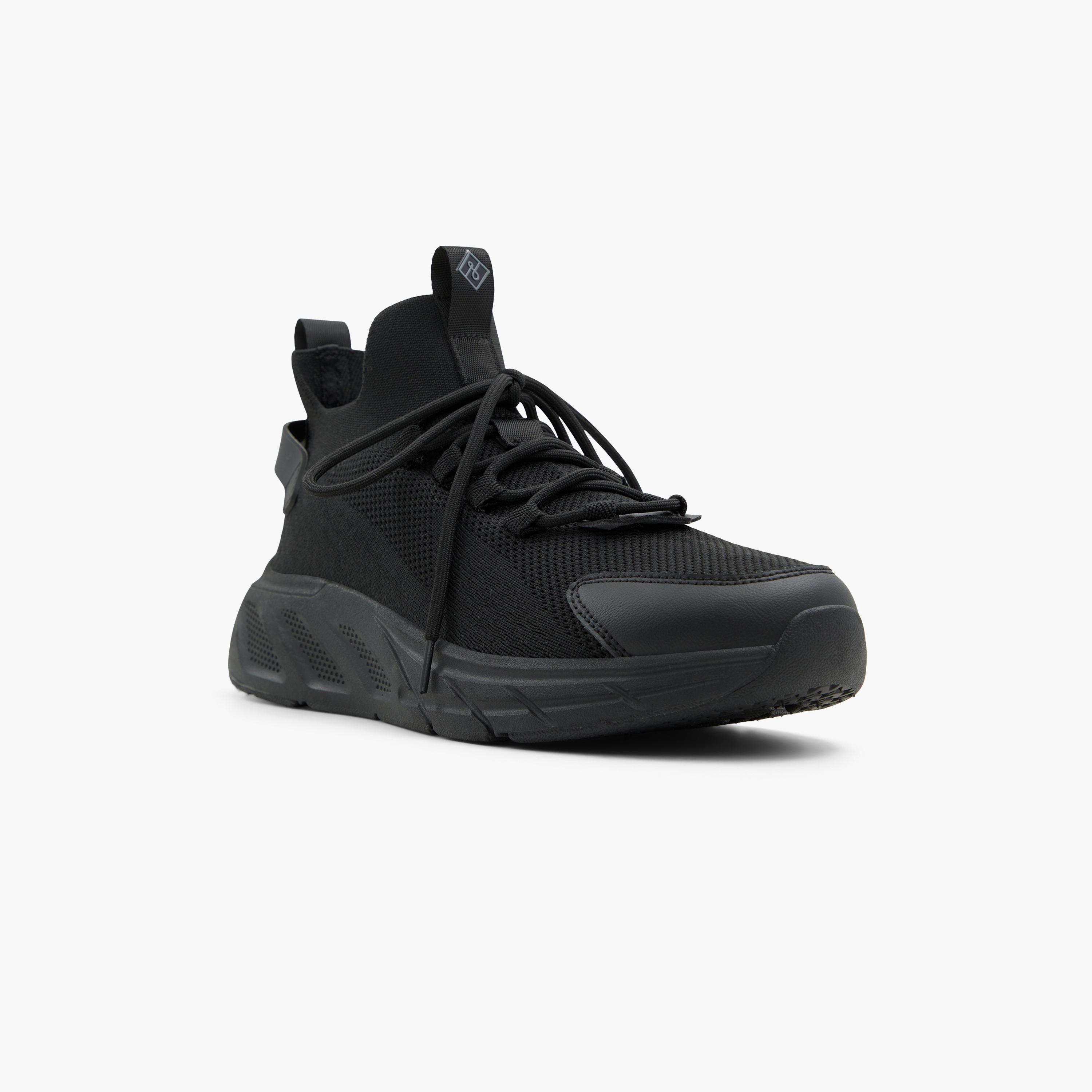 كول ات سبرينج حذاء رياضي رجالي بكاحل منخفض 30MACHINA-men-shoes-sneakers-image-1