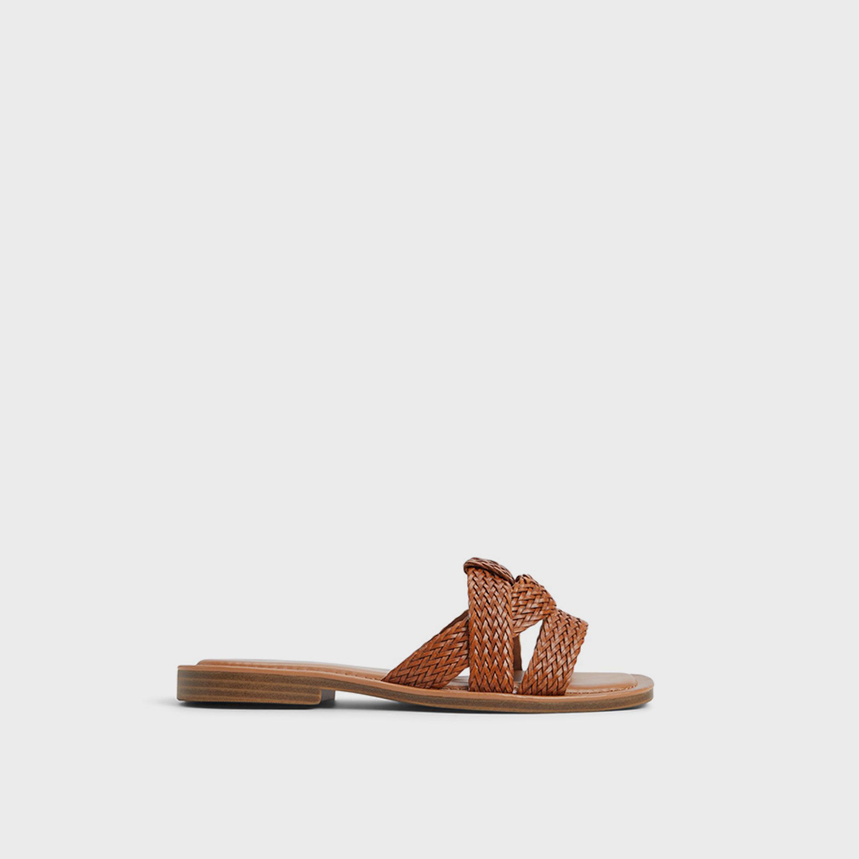 كول ات سبرينغ - صندل مسطح سهل الارتداء للنساء | 30PAULLAH-women-shoes-sandals-flats-image-1