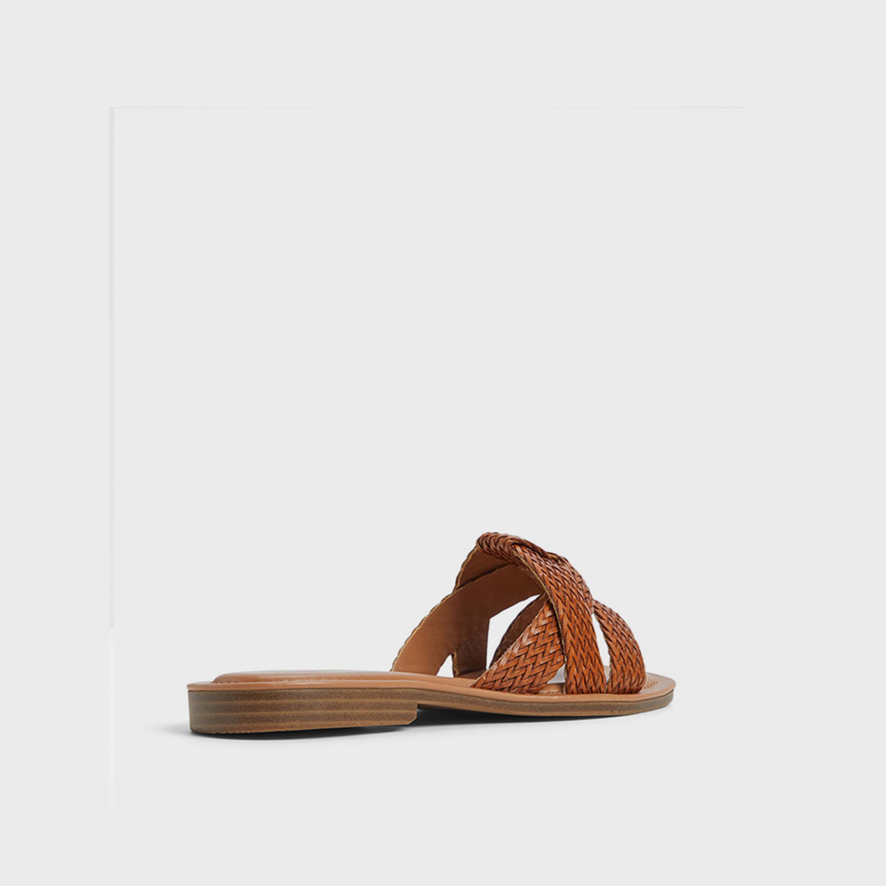 كول ات سبرينغ - صندل مسطح سهل الارتداء للنساء | 30PAULLAH-women-shoes-sandals-flats-image-2