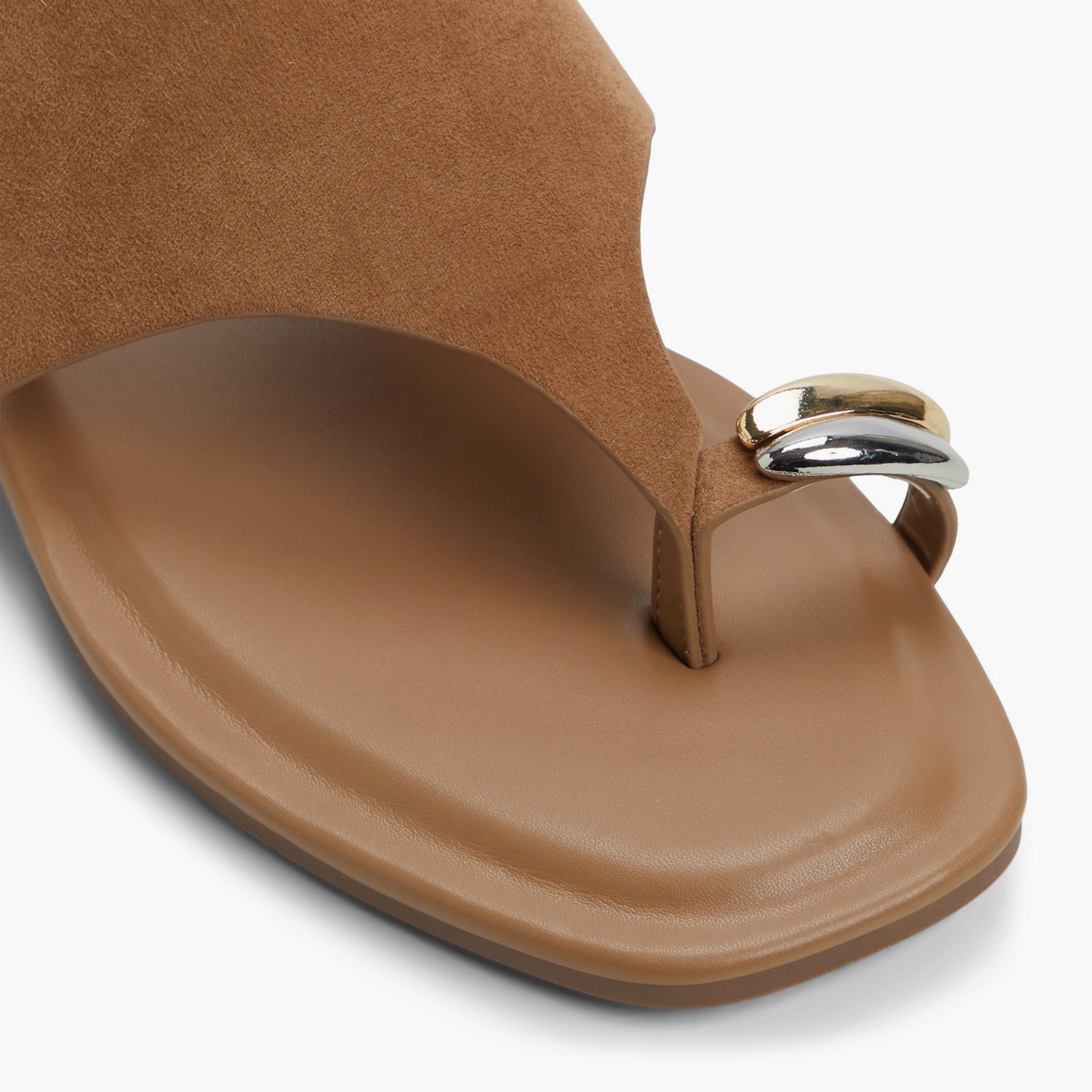 كول ات سبرينغ - صندل راشيل نسائي سهل الارتداء ذو مقدمة مسطحة وحلقة إصبع | 30RACHYLLE-women-shoes-sandals-flats-image-2