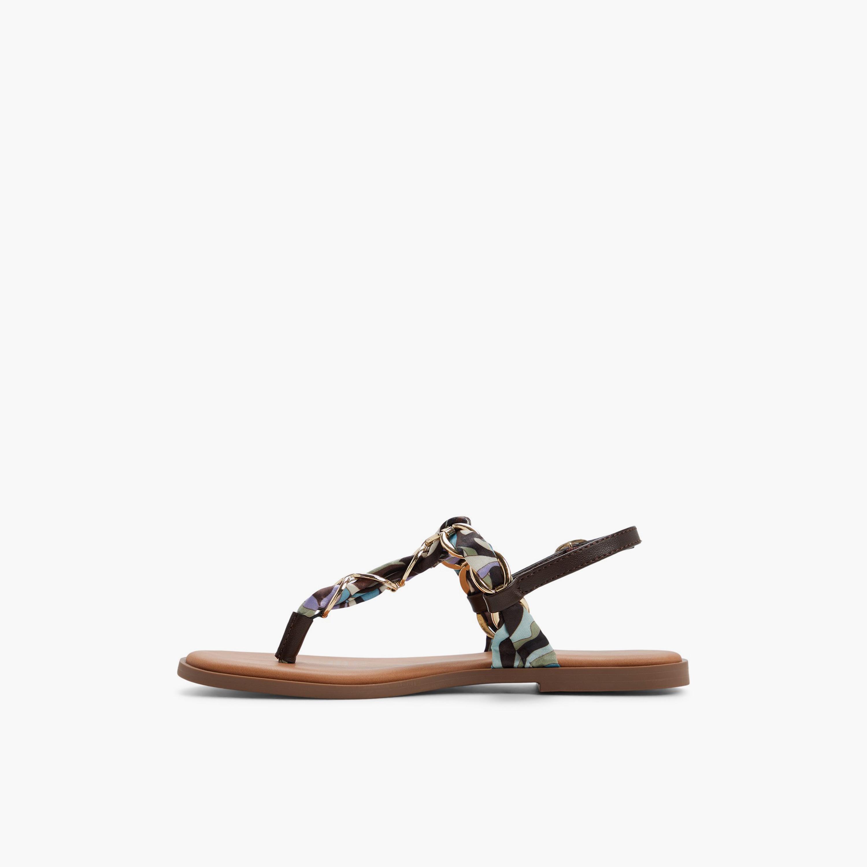 كول ات سبرينغ - صندل رافينا نسائي مسطح بإبزيم | 30RAVENNAA-women-shoes-sandals-flats-image-4