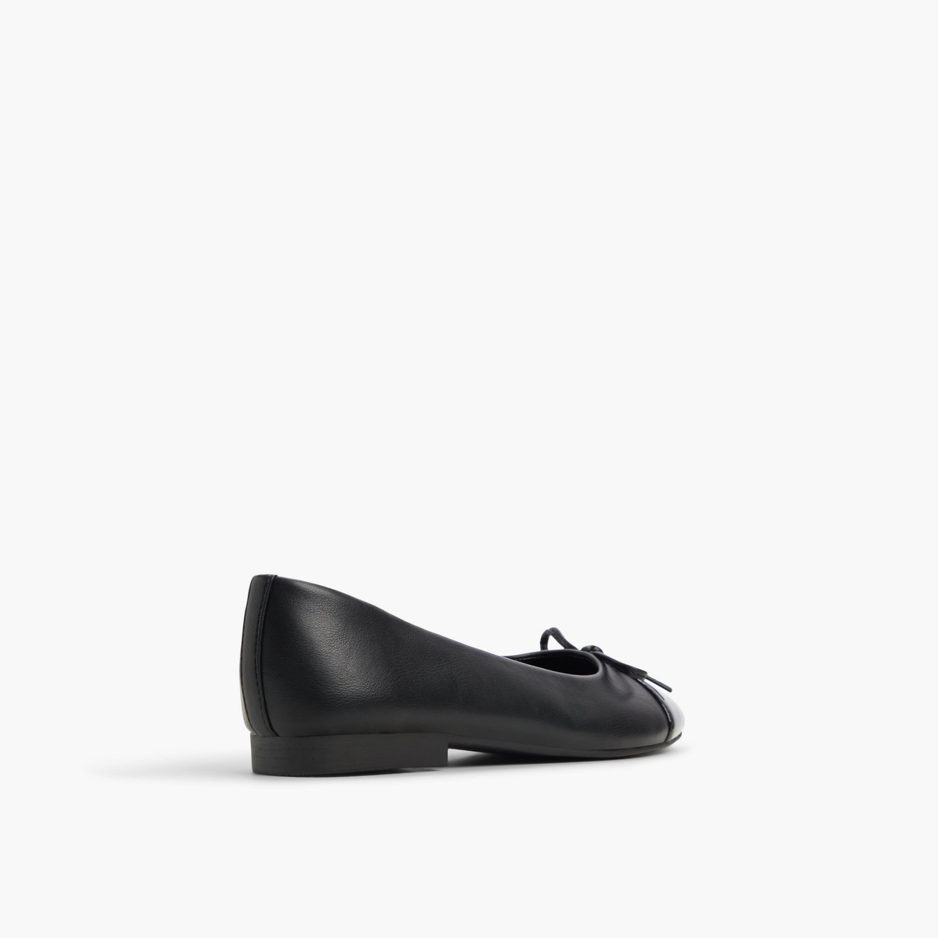كول ات سبرينج حذاء بالارينا نسائي بمقدمة مستديرة وفيونكة 30SWEETY-women-shoes-ballerinas-image-44