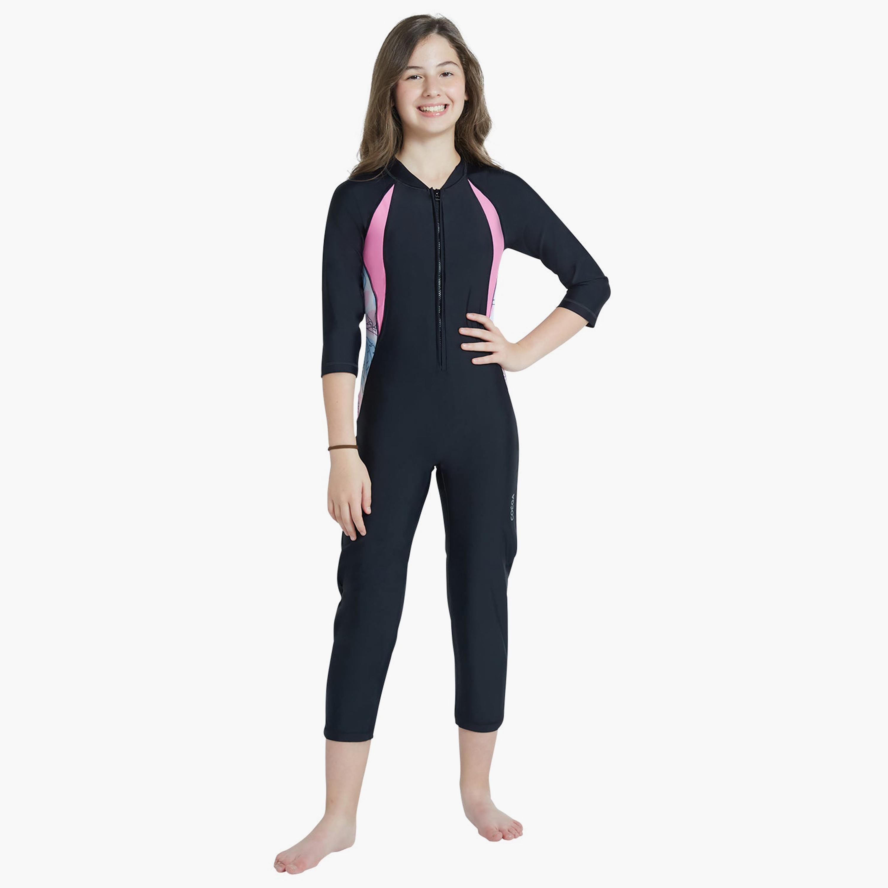 كويغا - مايوه بيكيني ضيق بثلاثة أرباع الطول للبنات، برسومات زهور سوداء-sports-girls-clothing-swimwear-image-1
