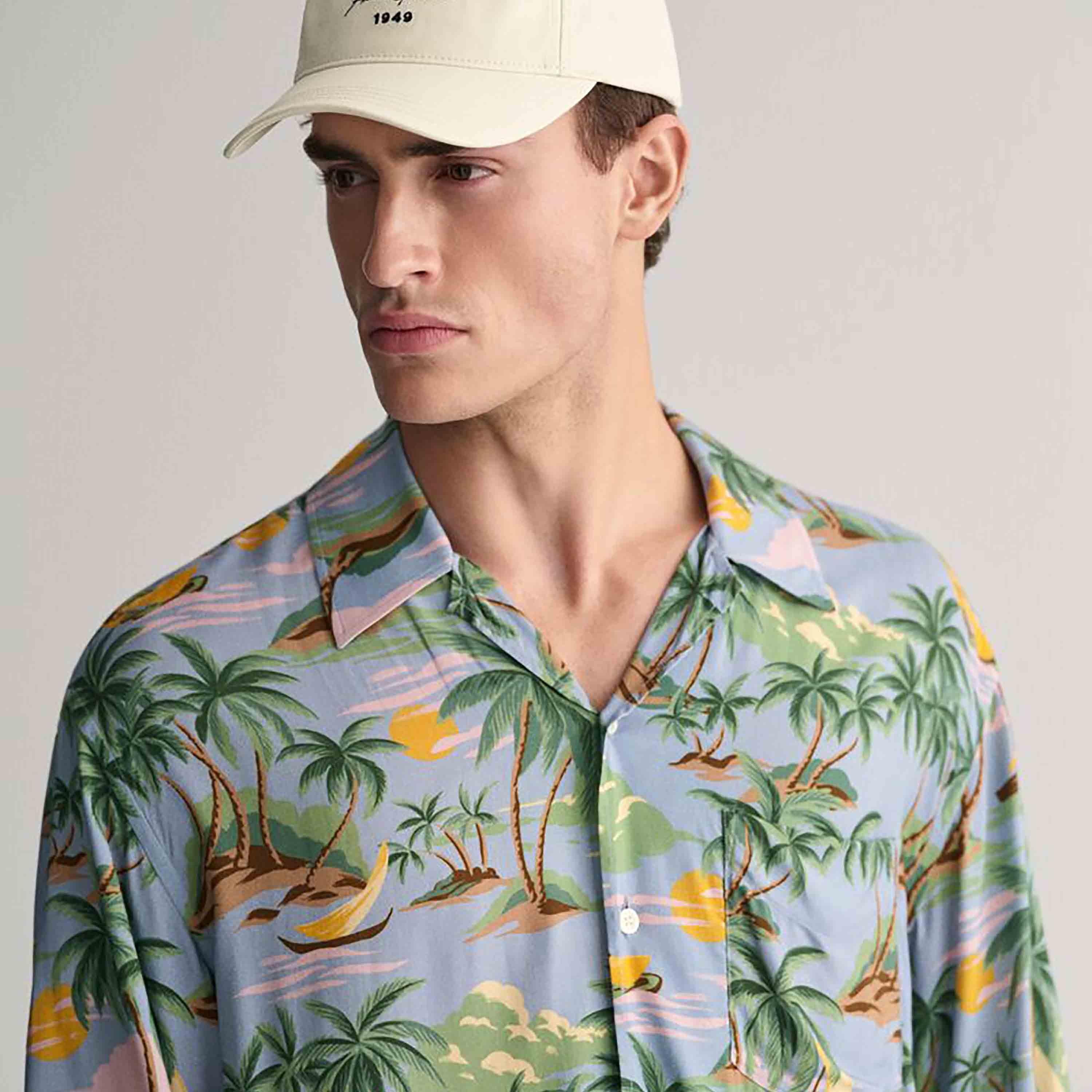 Gant Relaxed Fit Printed Collared Short Sleeves Men's Shirt-men-clothing-shirts-image-2