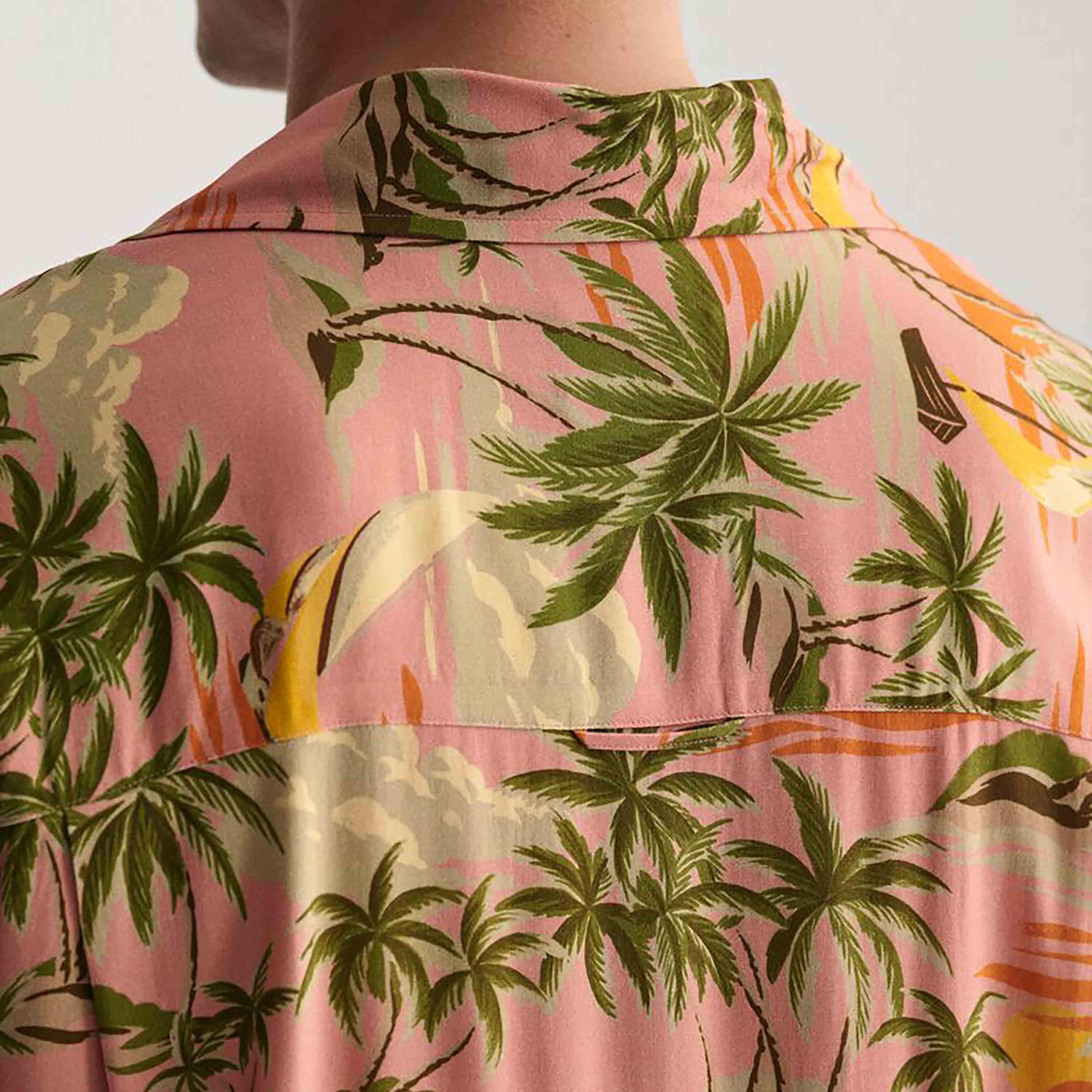 Gant Relaxed Fit Printed Collared Short Sleeves Men's Shirt-men-clothing-shirts-image-10