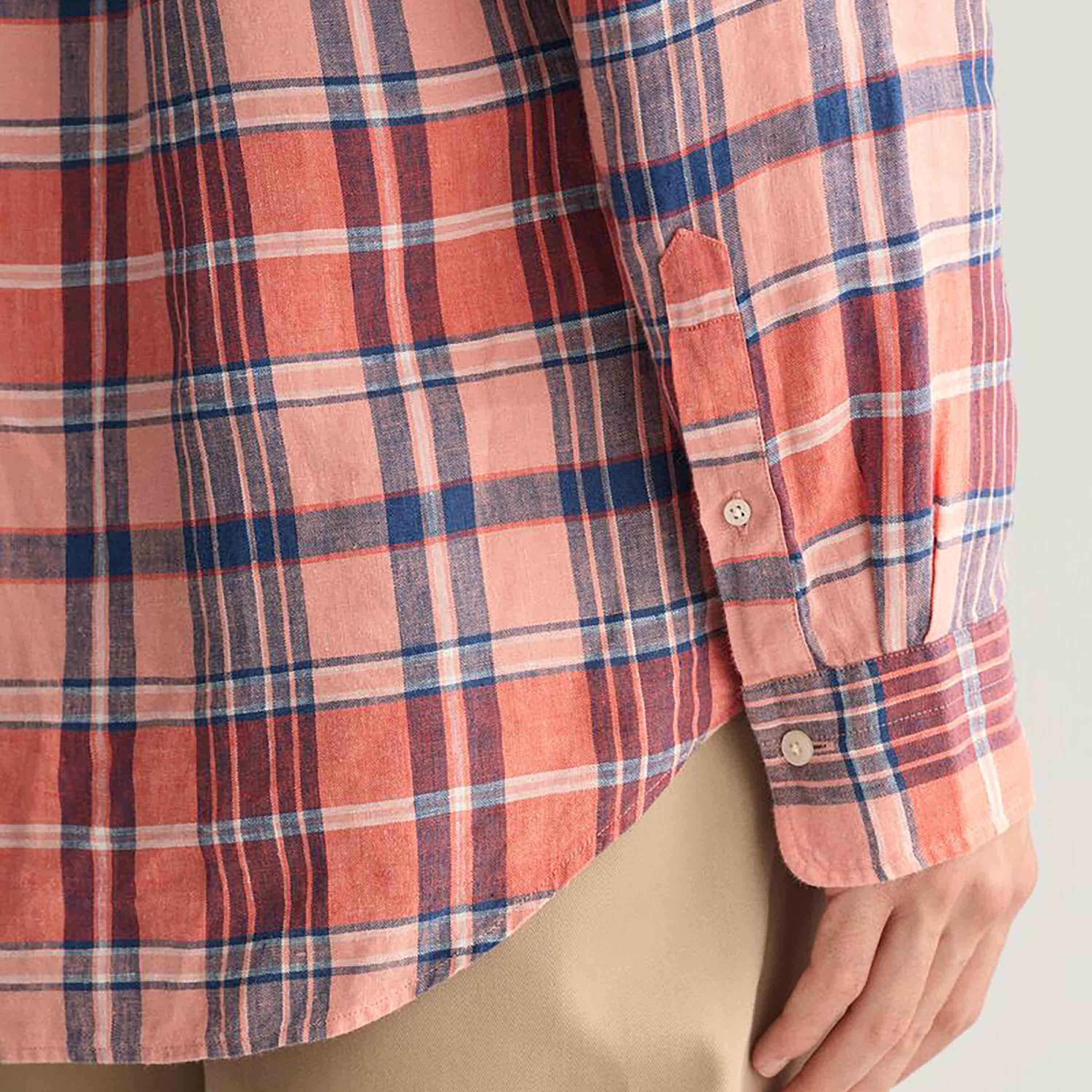 قميص رجالي بأكمام طويلة وياقة مربعة ومقاس عادي من Gant-men-clothing-shirts-image-15
