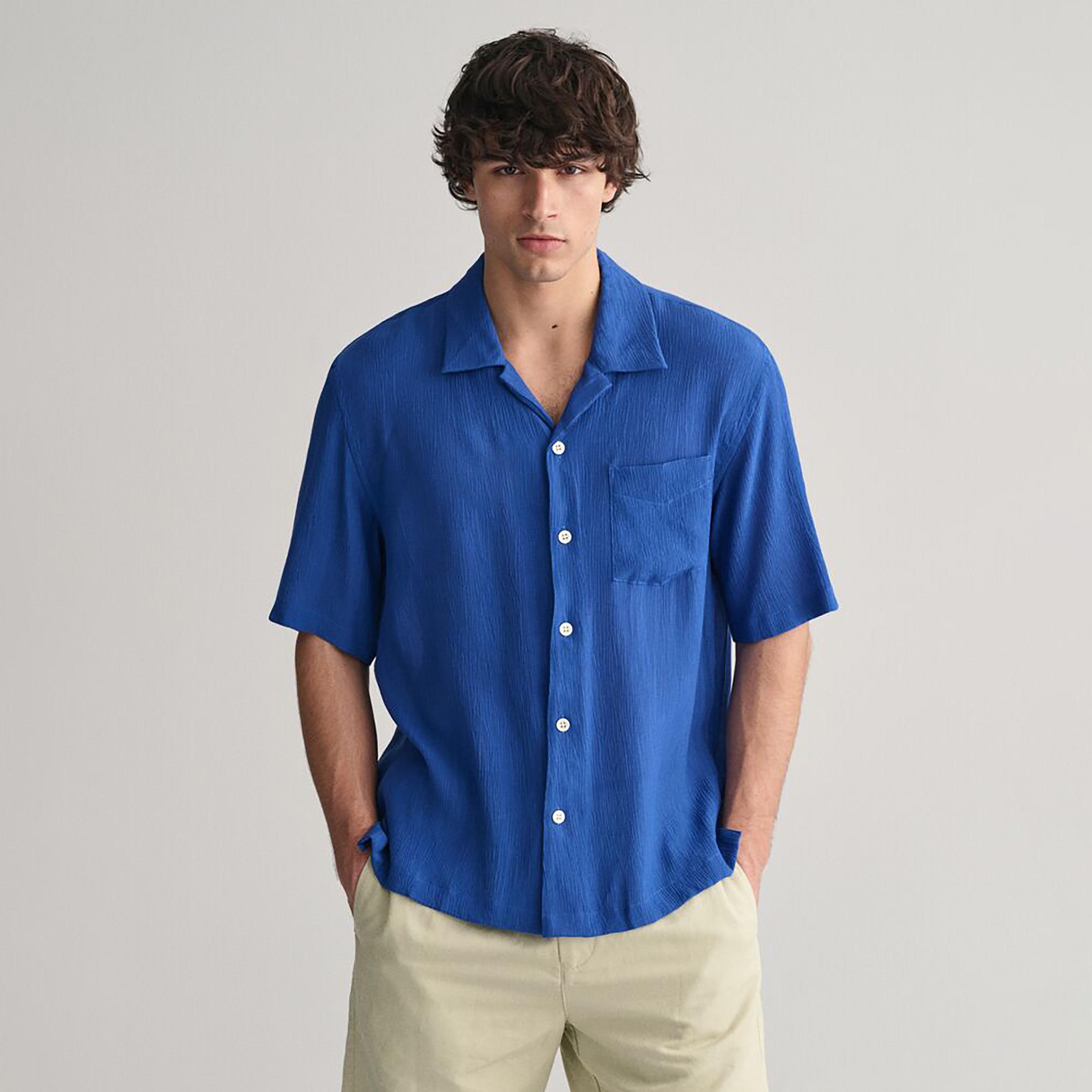 Gant Relaxed Fit Textured Resort Collar Short Sleeves Men's Shirt-men-clothing-shirts-image-3
