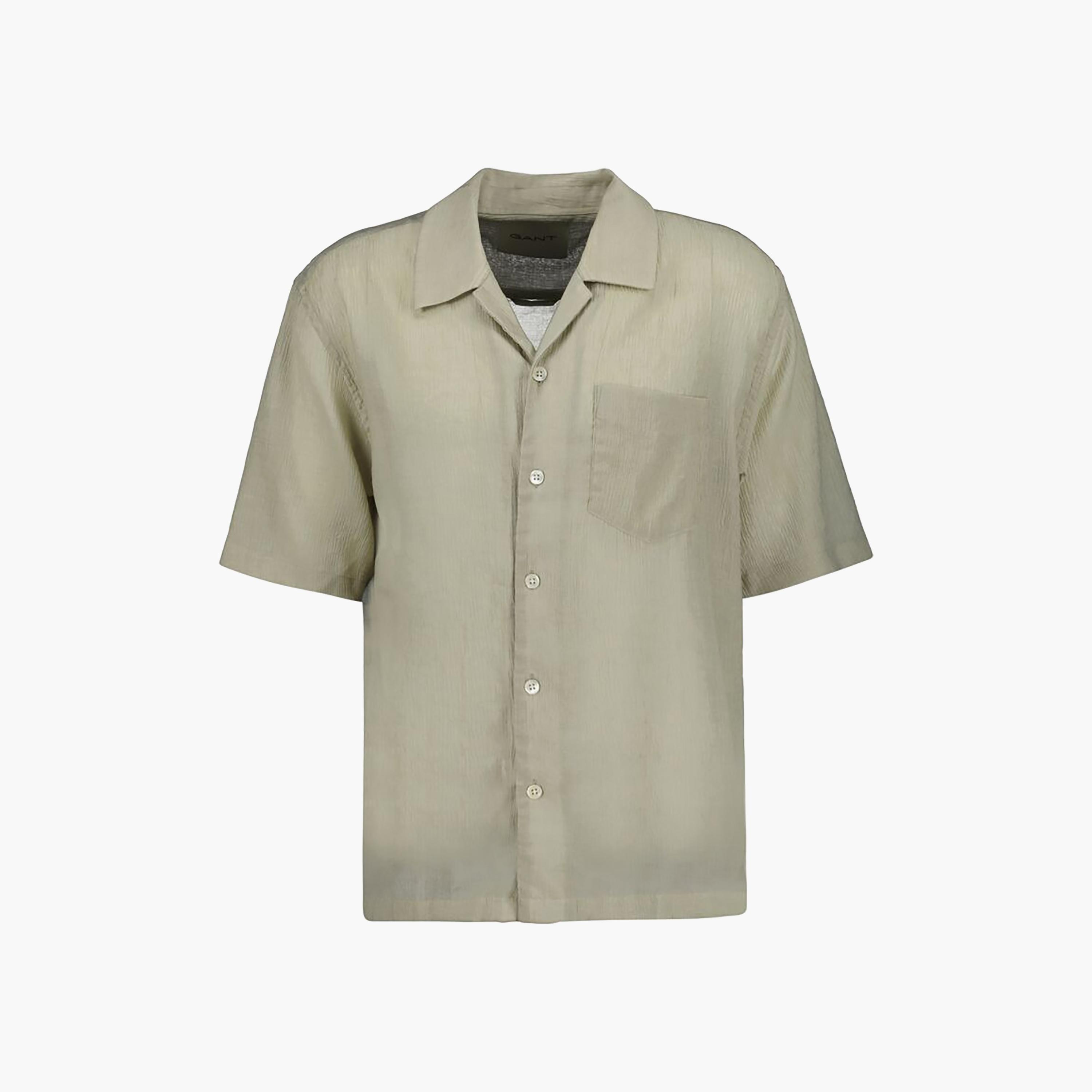 قميص رجالي بأكمام قصيرة وياقة منتجعية مريحة من Gant-men-clothing-shirts-image-1