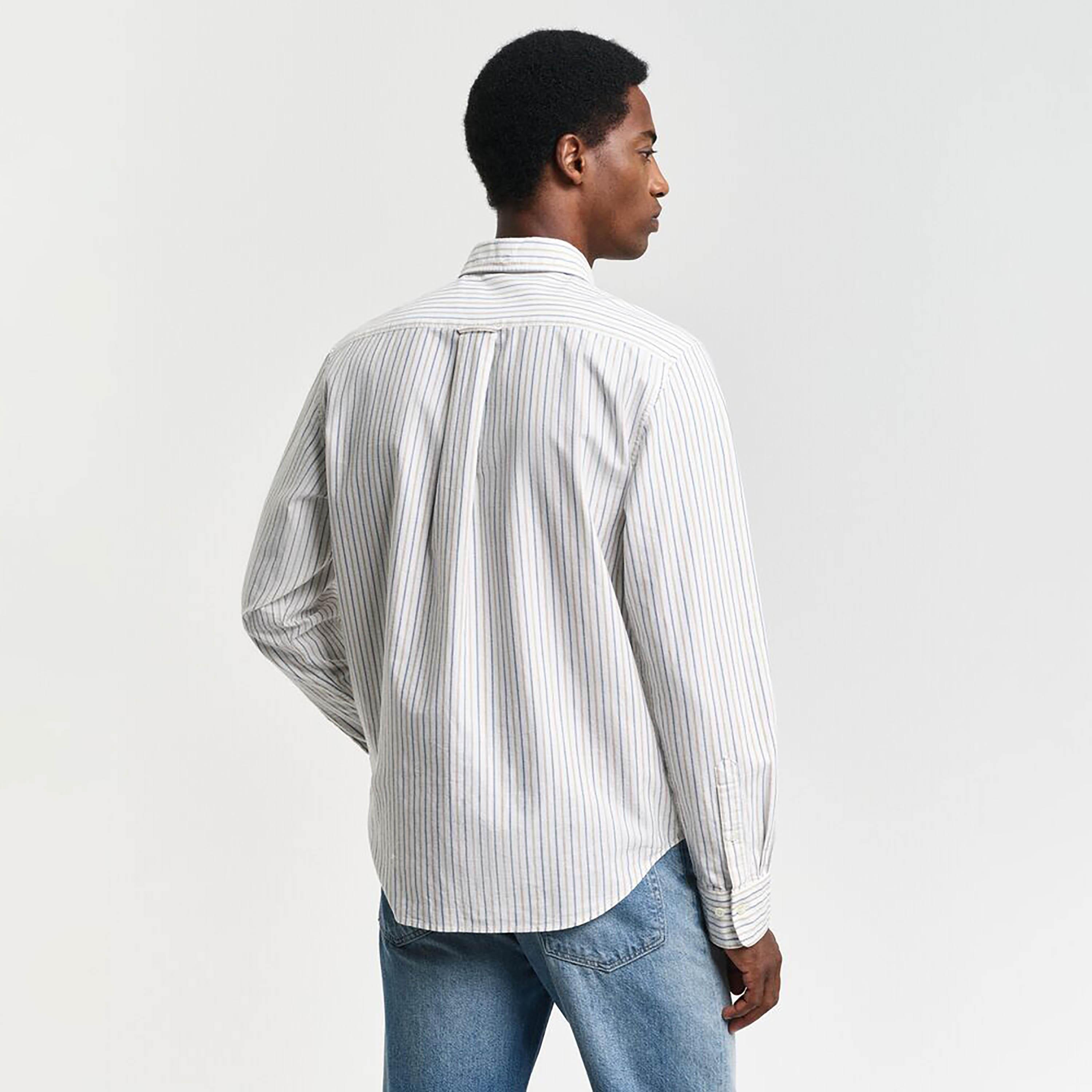قميص رجالي مخطط بقصة عادية وأكمام طويلة وياقة بأزرار سفلية من Gant-men-clothing-shirts-image-2