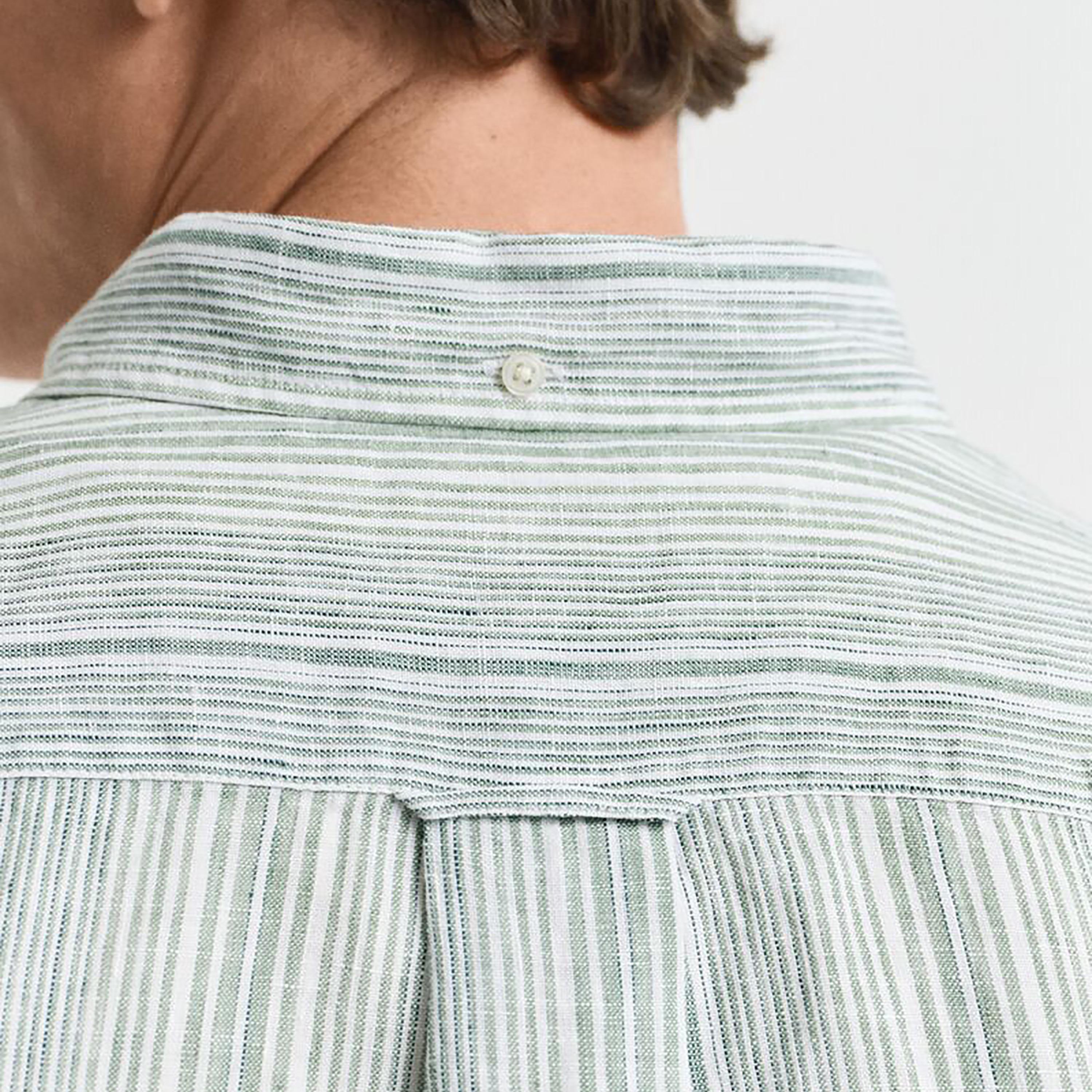 قميص رجالي مخطط بقصّة عادية وأزرار وأكمام طويلة من جانت-men-clothing-shirts-image-2