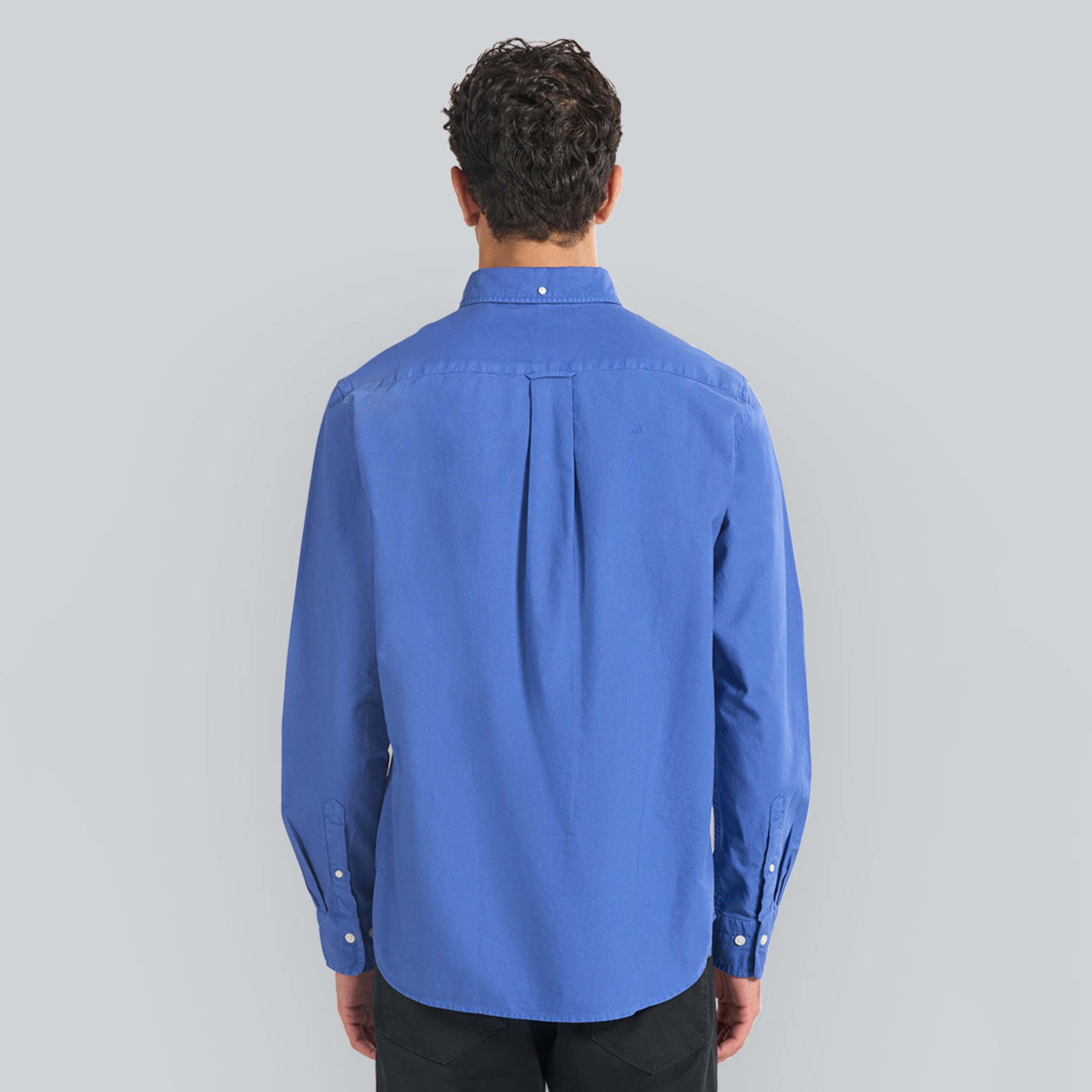 قميص رجالي بقصة عادية بياقة بأزرار سفلية سادة وأكمام طويلة من جانت.-men-clothing-shirts-image-4