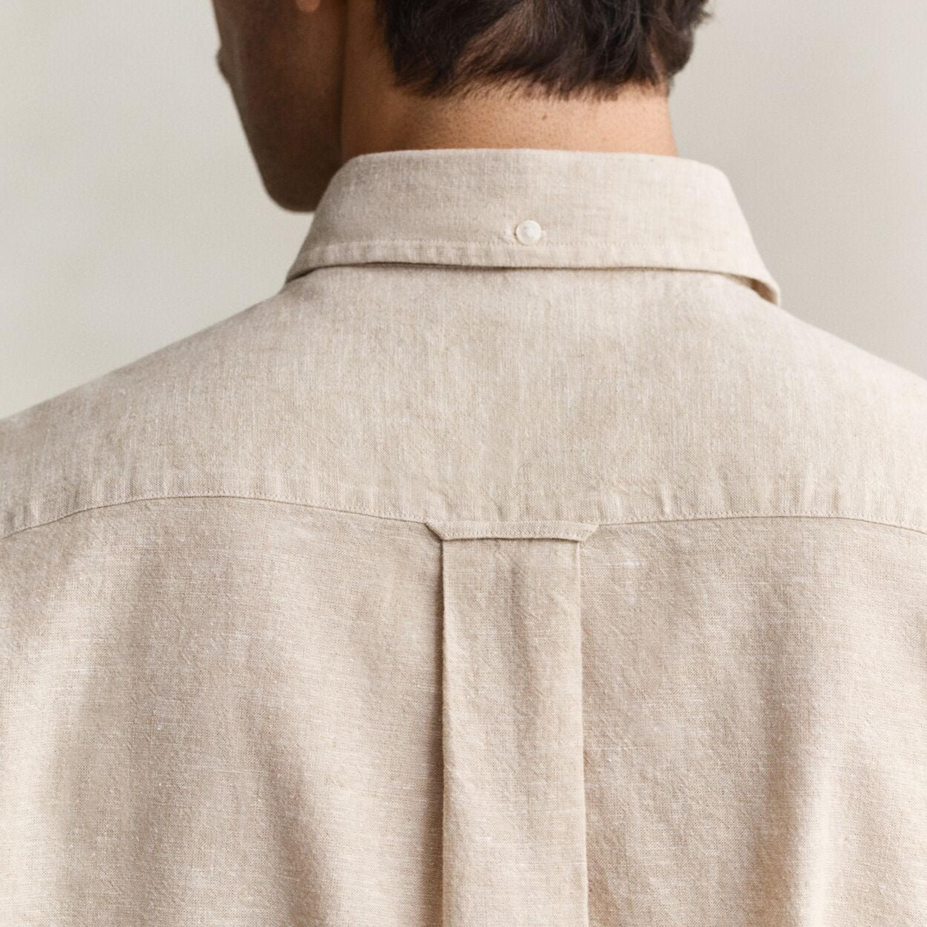 قميص رجالي من الكتان السادة بقصة عادية وياقة وأزرار وأكمام قصيرة من جانت-men-clothing-shirts-image-8