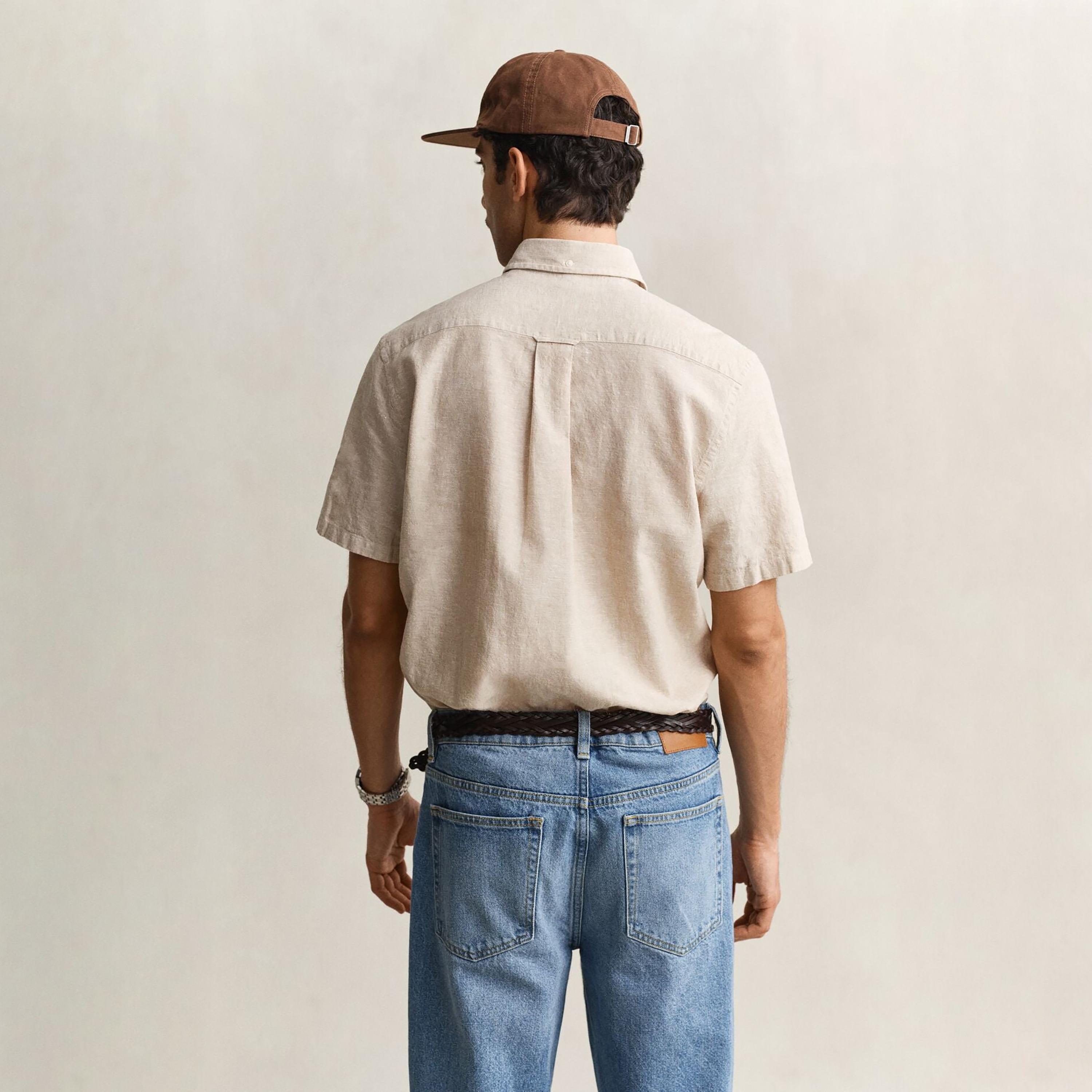 قميص رجالي من الكتان السادة بقصة عادية وياقة وأزرار وأكمام قصيرة من جانت-men-clothing-shirts-image-10