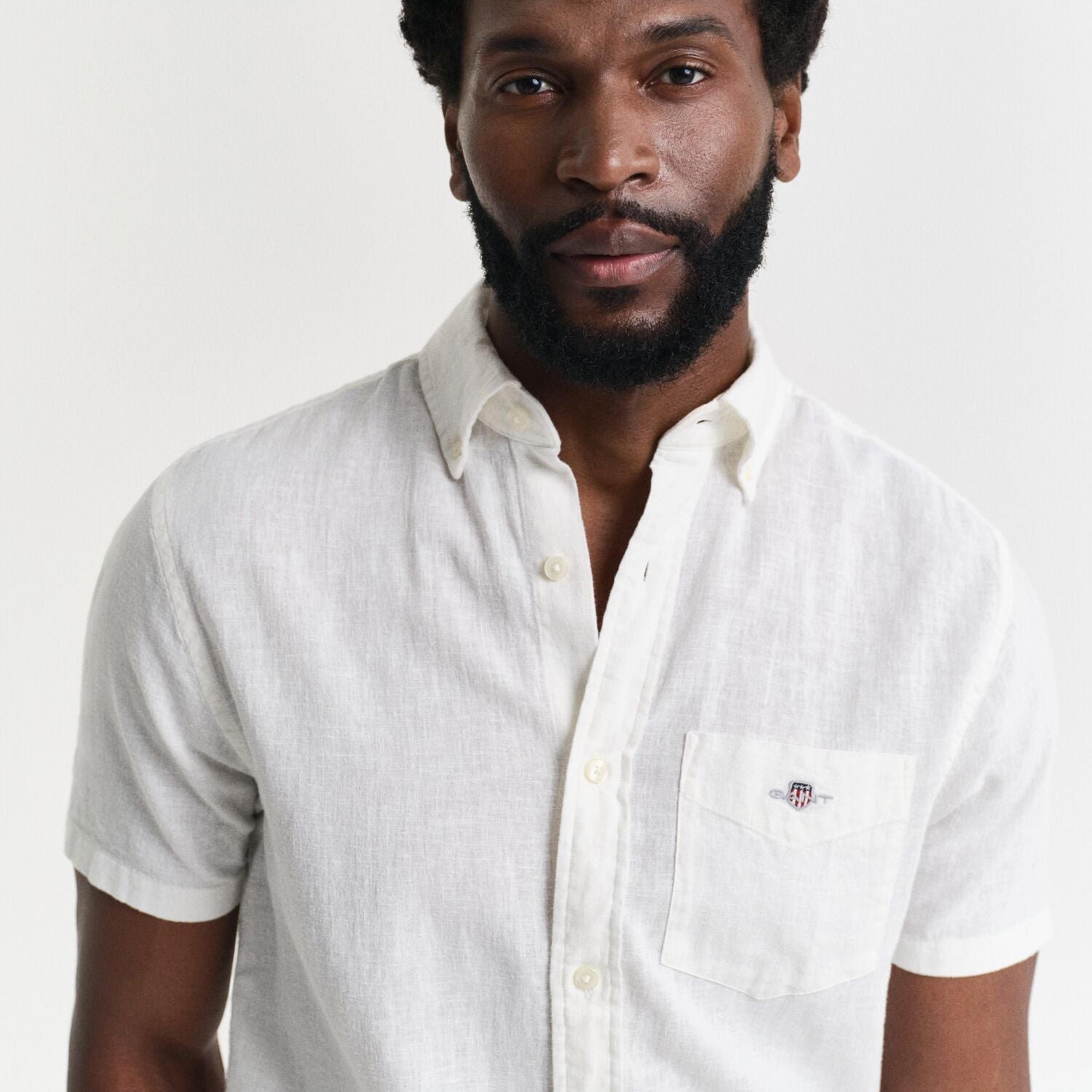قميص رجالي من الكتان السادة بقصة عادية وياقة وأزرار وأكمام قصيرة من جانت-men-clothing-shirts-image-2
