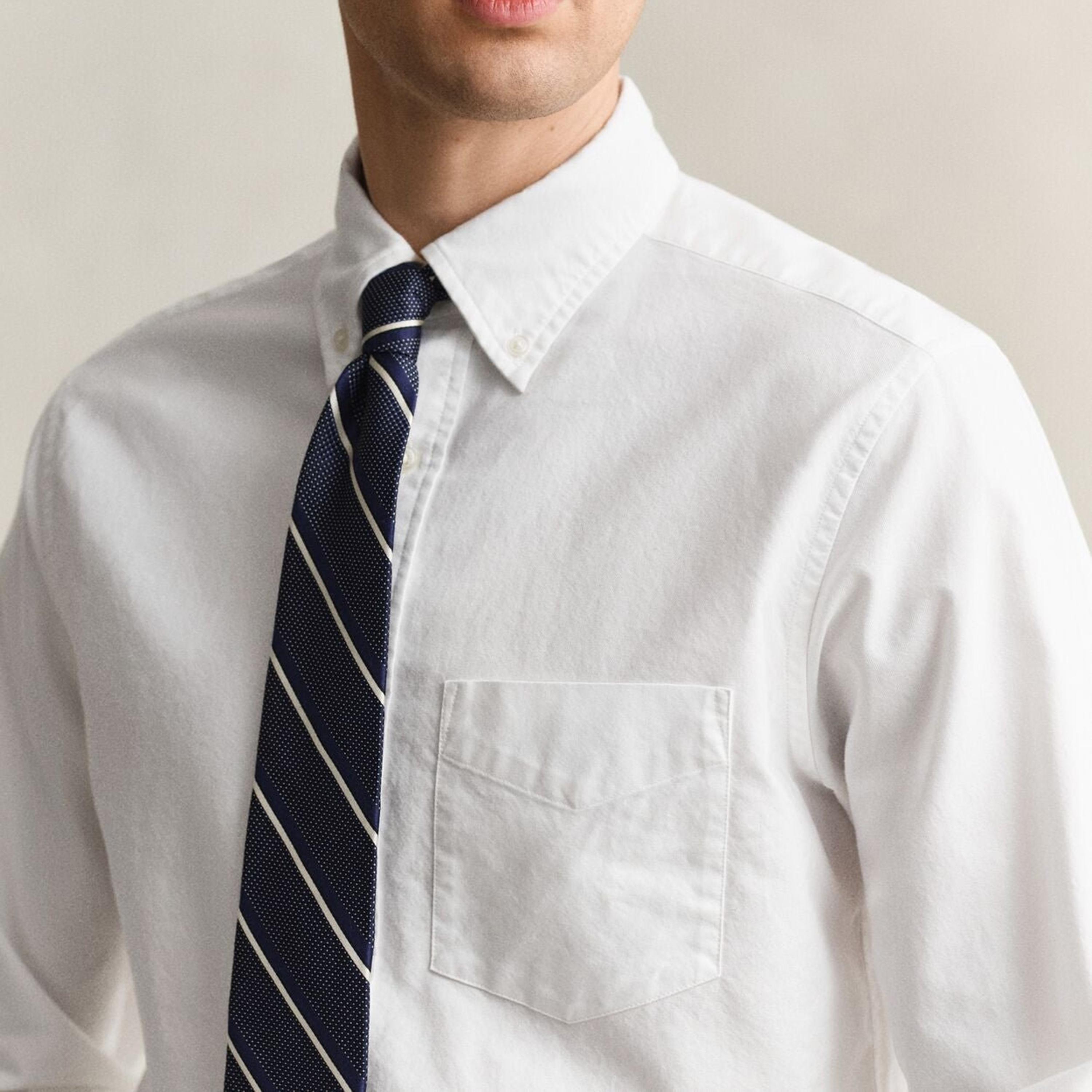 قميص رجالي بقصّة عادية وياقة بأزرار وأكمام طويلة من جانت-men-clothing-shirts-image-2
