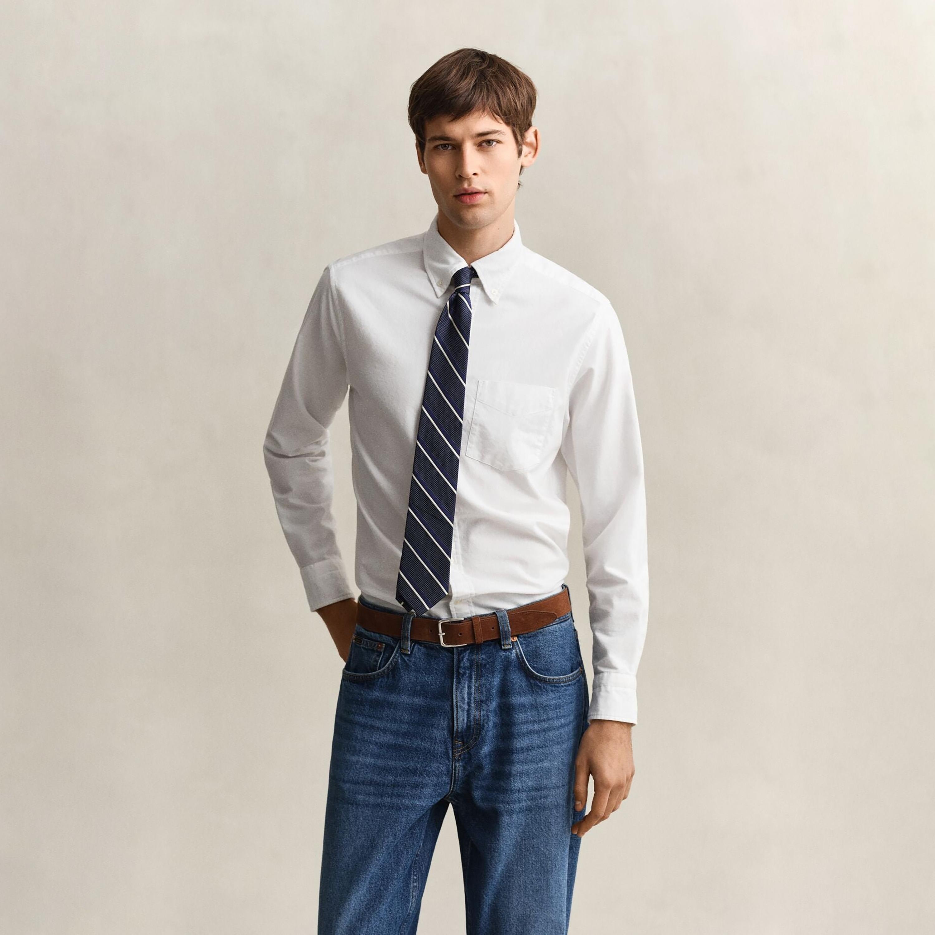 قميص رجالي بقصّة عادية وياقة بأزرار وأكمام طويلة من جانت-men-clothing-shirts-image-4