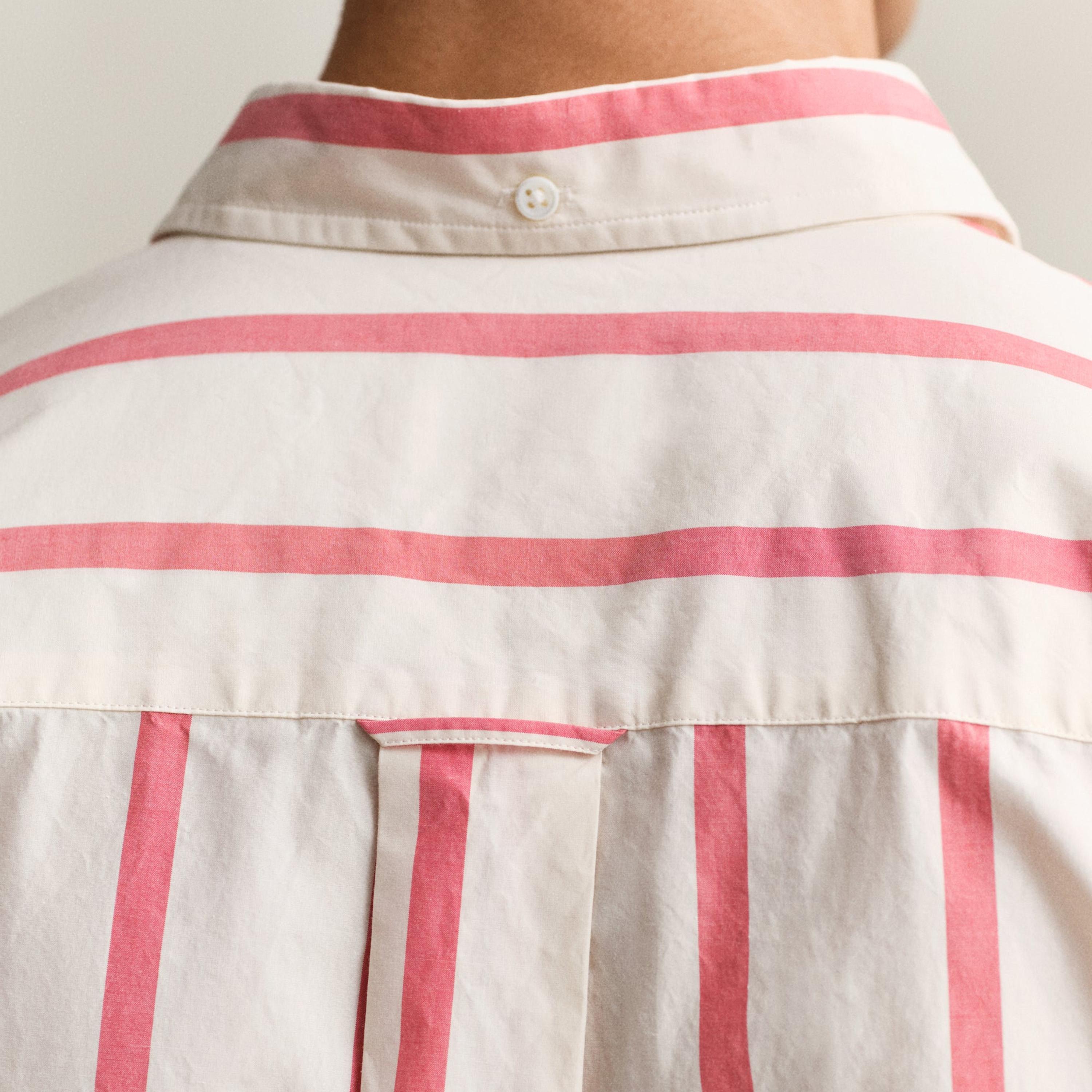 قميص رجالي بتصميم مخطط مريح وياقة بأزرار وأكمام طويلة من جانت-men-clothing-shirts-image-3