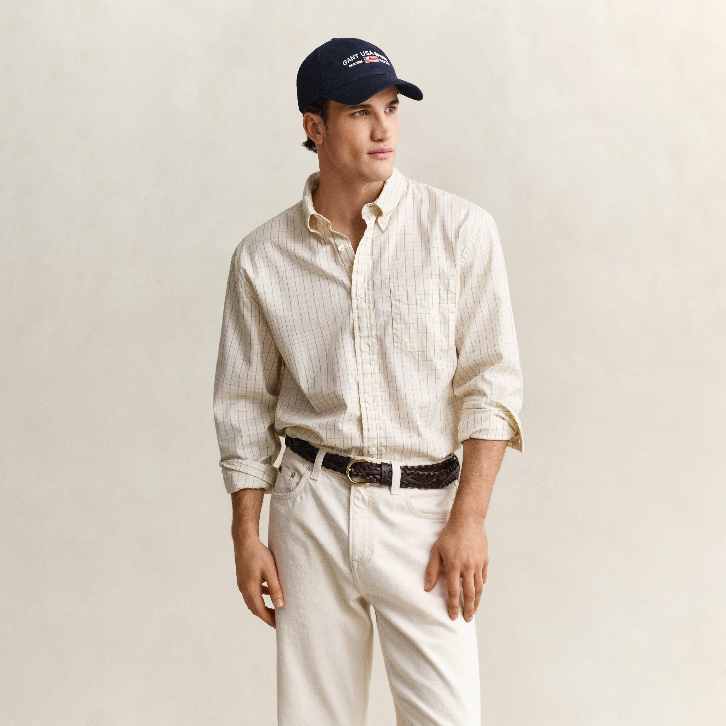 قميص رجالي بأكمام طويلة وقصة "ريلاكسد فيت" بمربعات وياقة "بوتن داون" من جانت-men-clothing-shirts-image-1