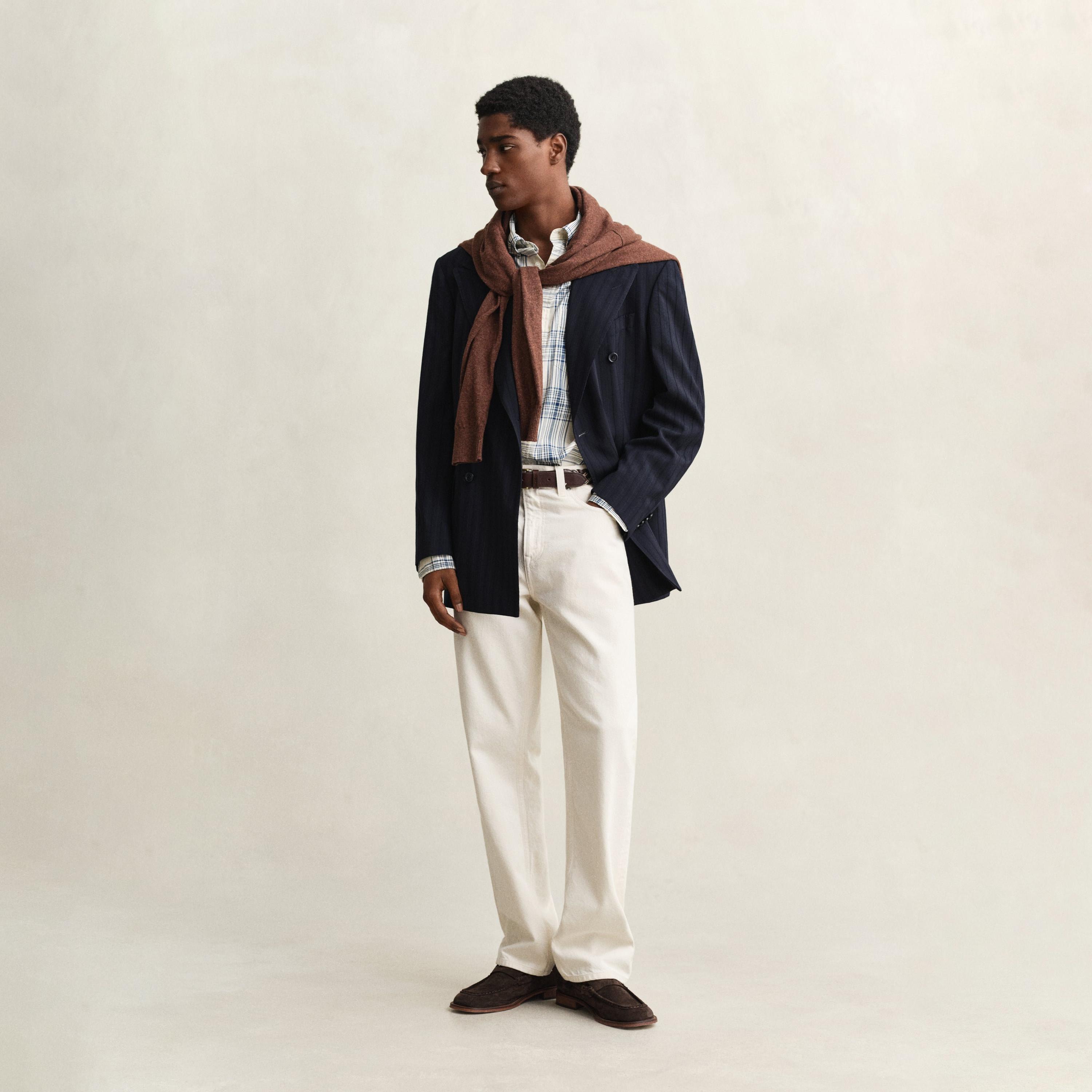 قميص رجالي بقصّة عادية وأكمام طويلة وياقة بأزرار من جانت-men-clothing-shirts-image-3
