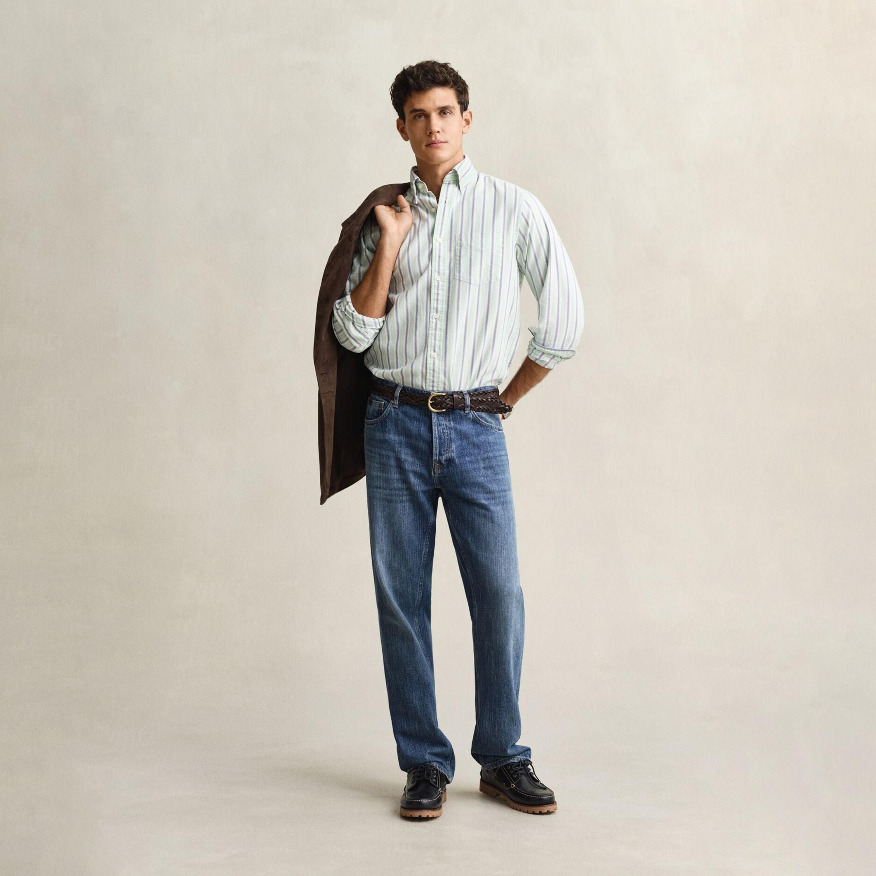 قميص رجالي مخطط بقصّة عادية وأزرار وأكمام طويلة من جانت-men-clothing-shirts-image-2