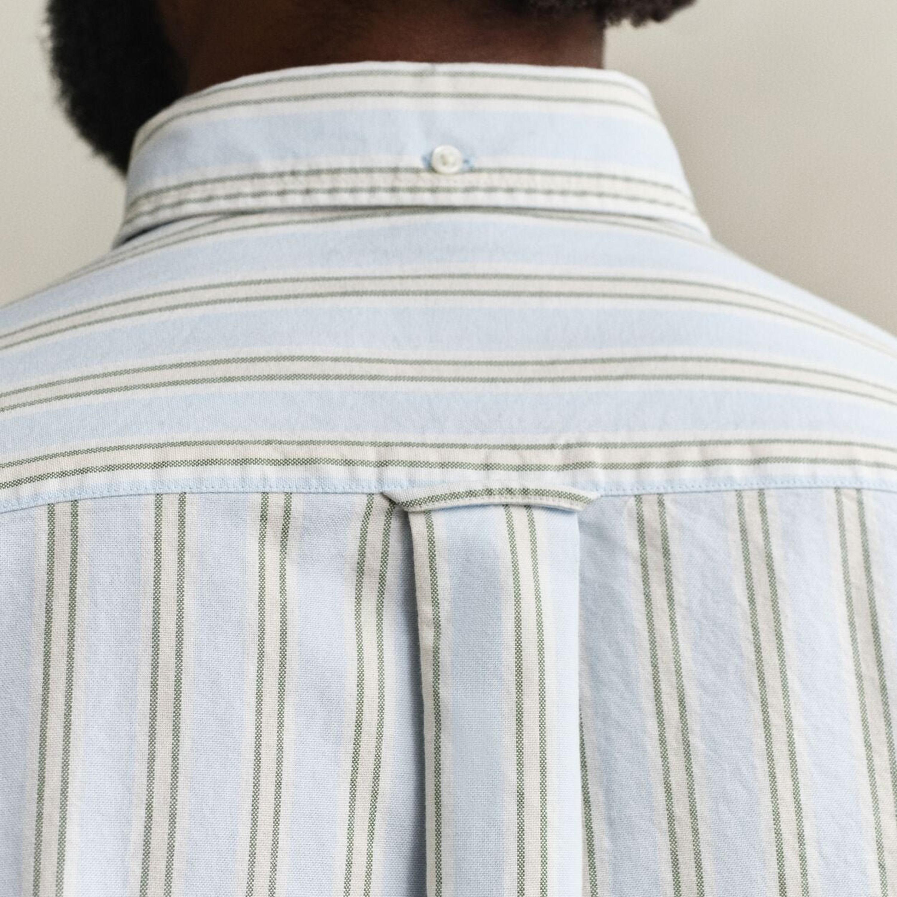 قميص رجالي مخطط بقصّة عادية وأزرار وأكمام طويلة من جانت-men-clothing-shirts-image-11