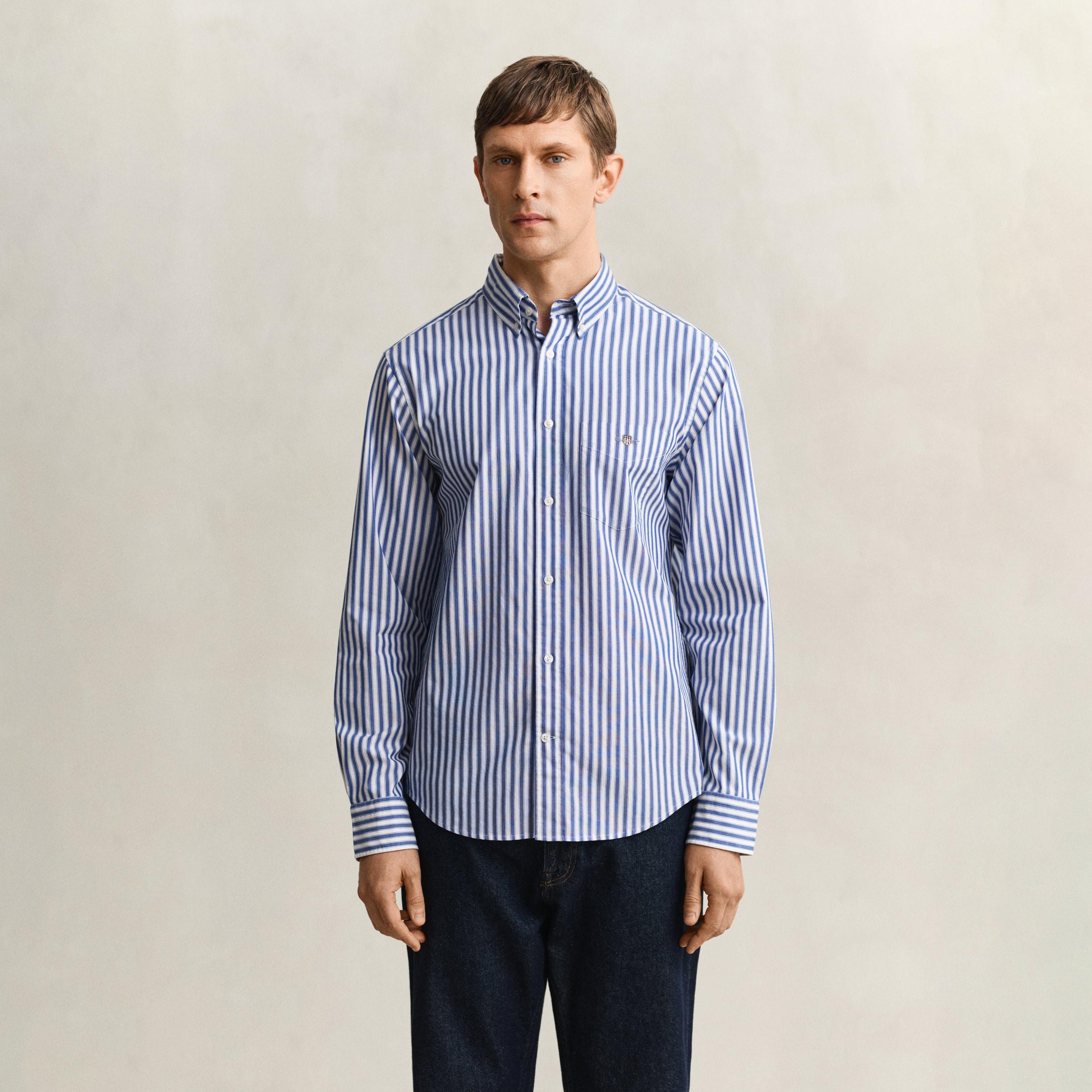 قميص رجالي مخطط بقصّة عادية وأزرار وأكمام طويلة من جانت-men-clothing-shirts-image-7