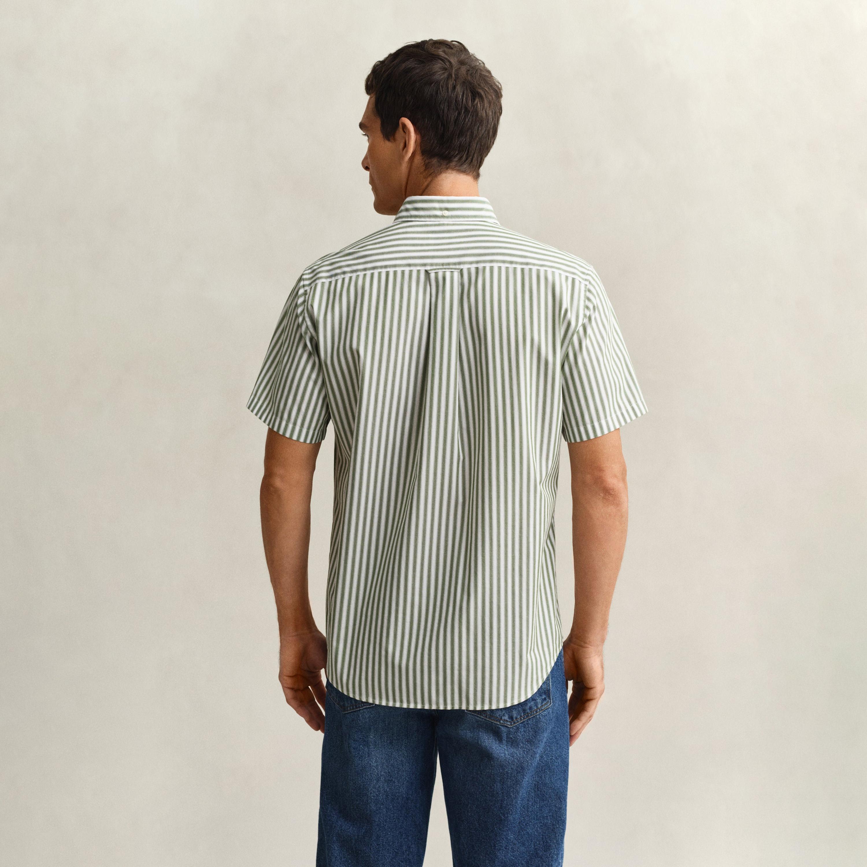 قميص رجالي بقصة عادية بياقة وأزرار سفلية مخططة وأكمام قصيرة من جانت.-men-clothing-shirts-image-4